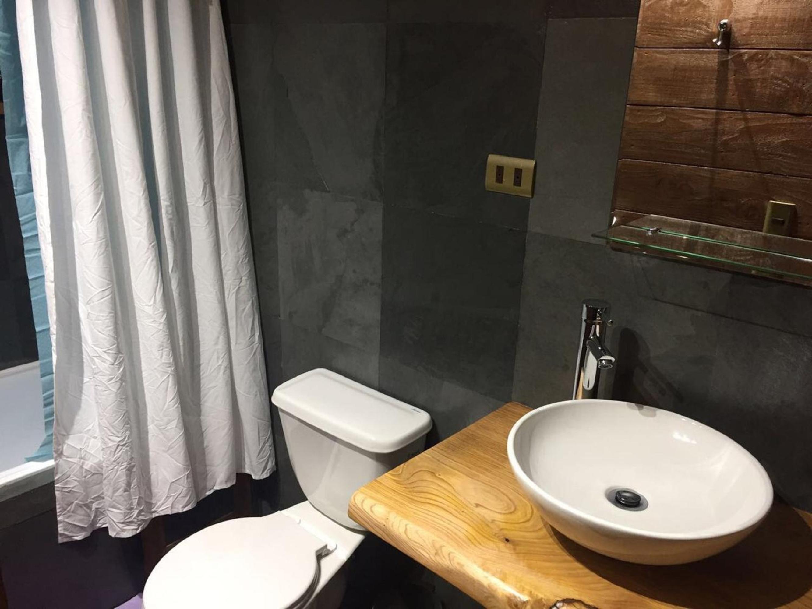 Family Room with Private Bathroom photo 3