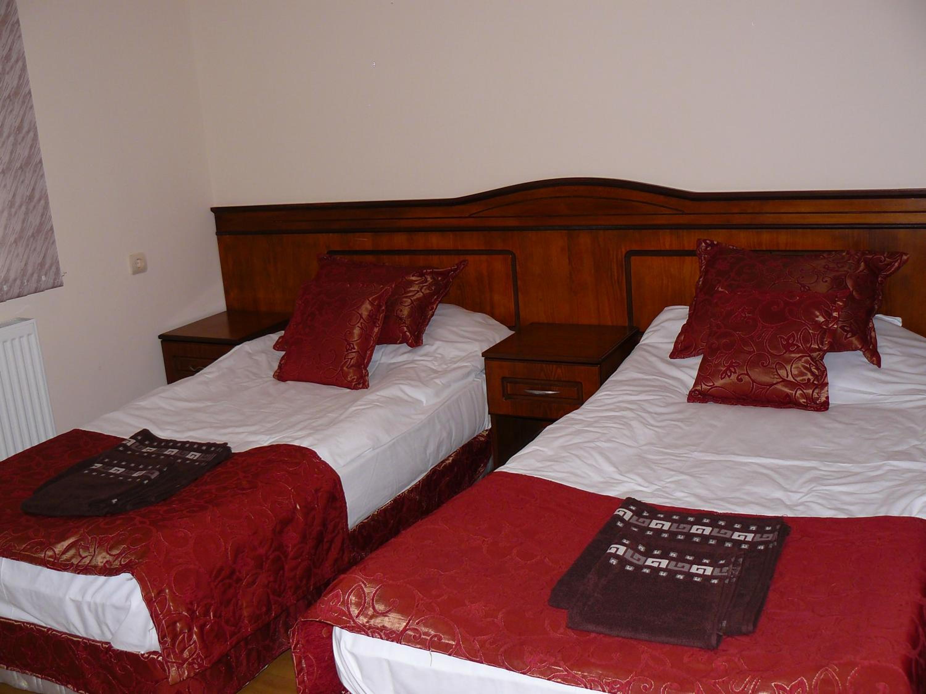 Large Double or Twin Room photo 3
