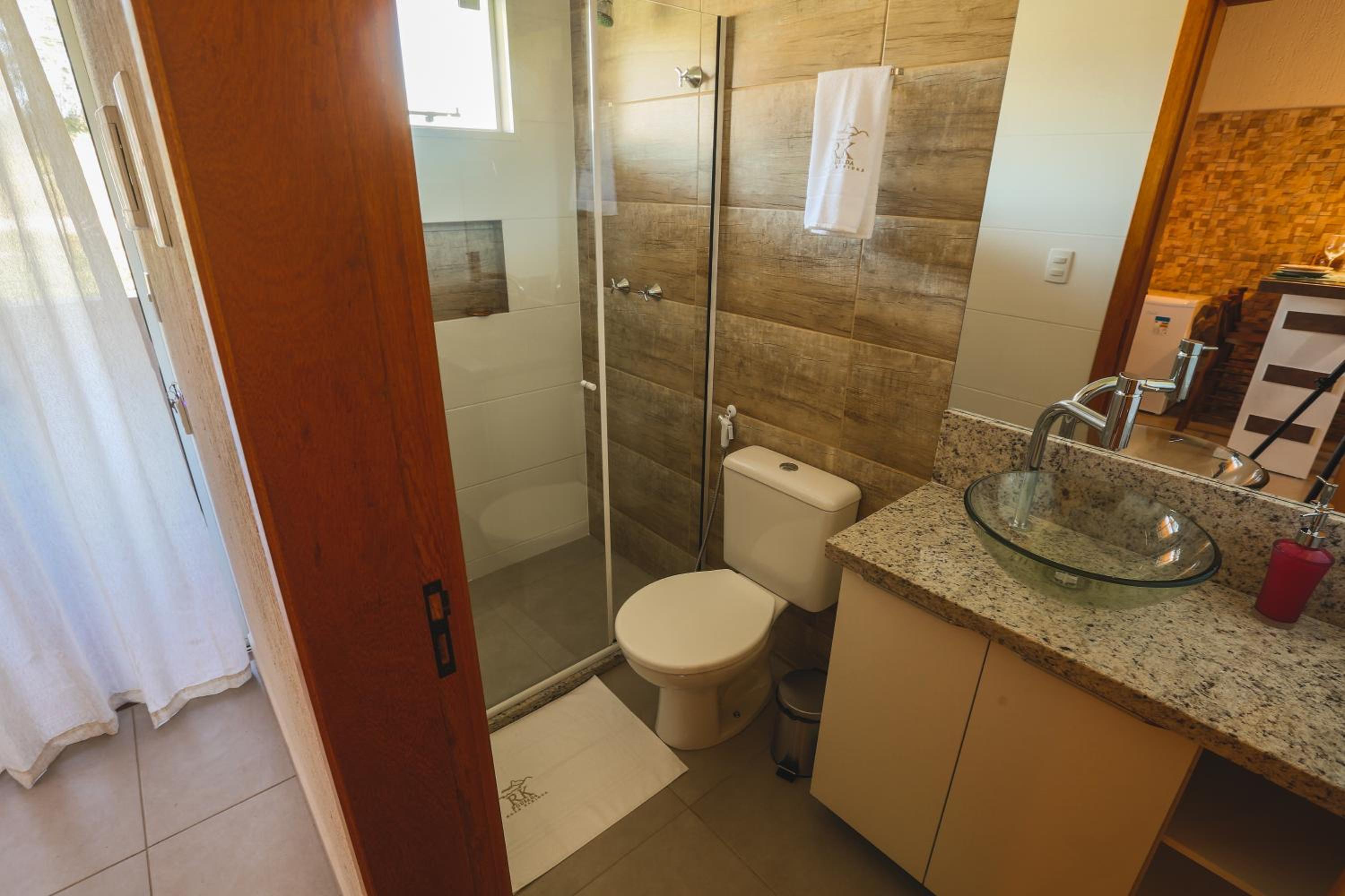 Superior Suite - Photo 9