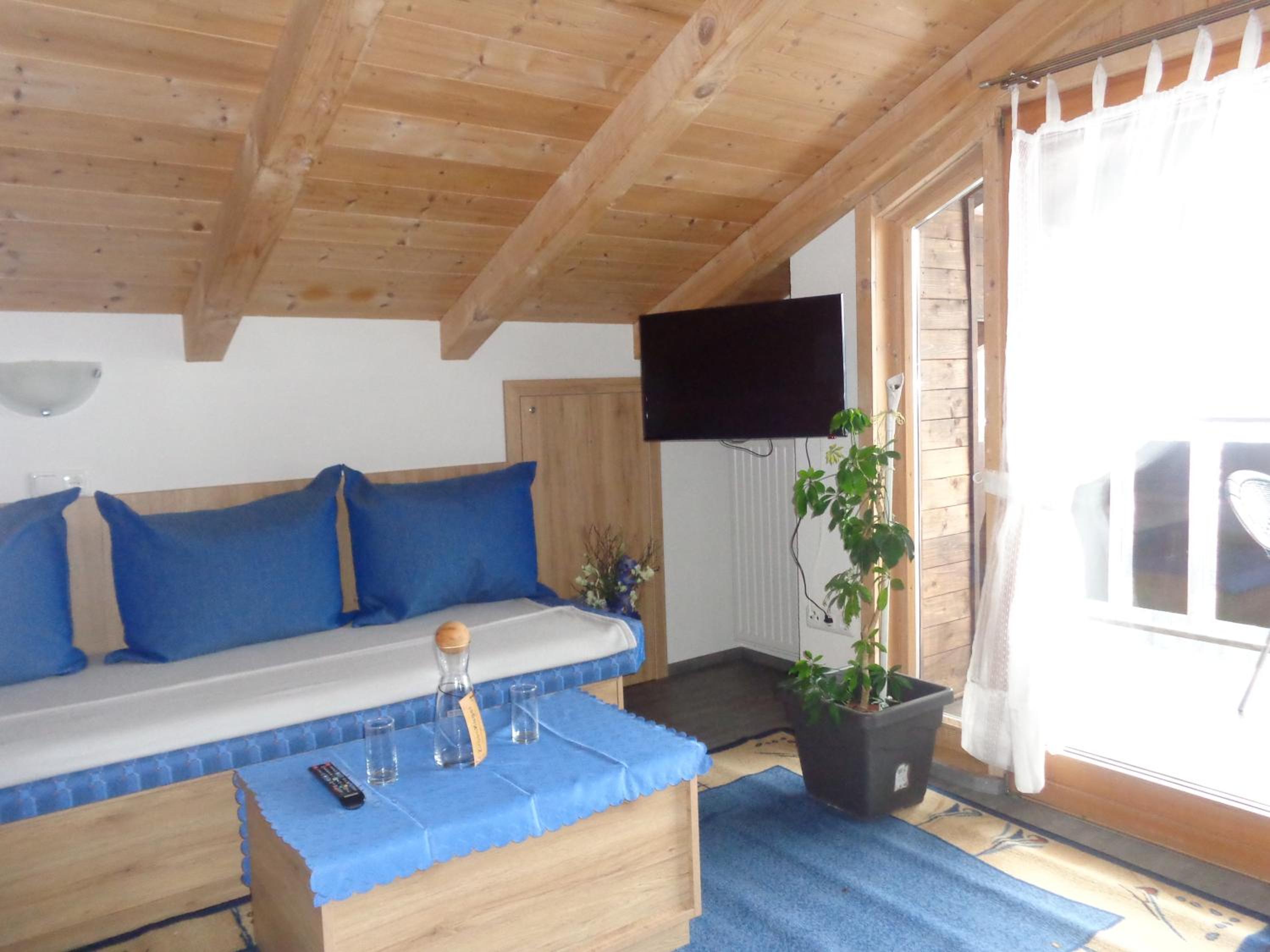 Two-Bedroom Apartment with Mountain View