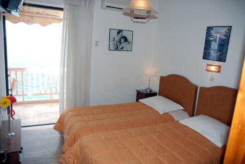 Studio Apartment with Sea View - Photo 1