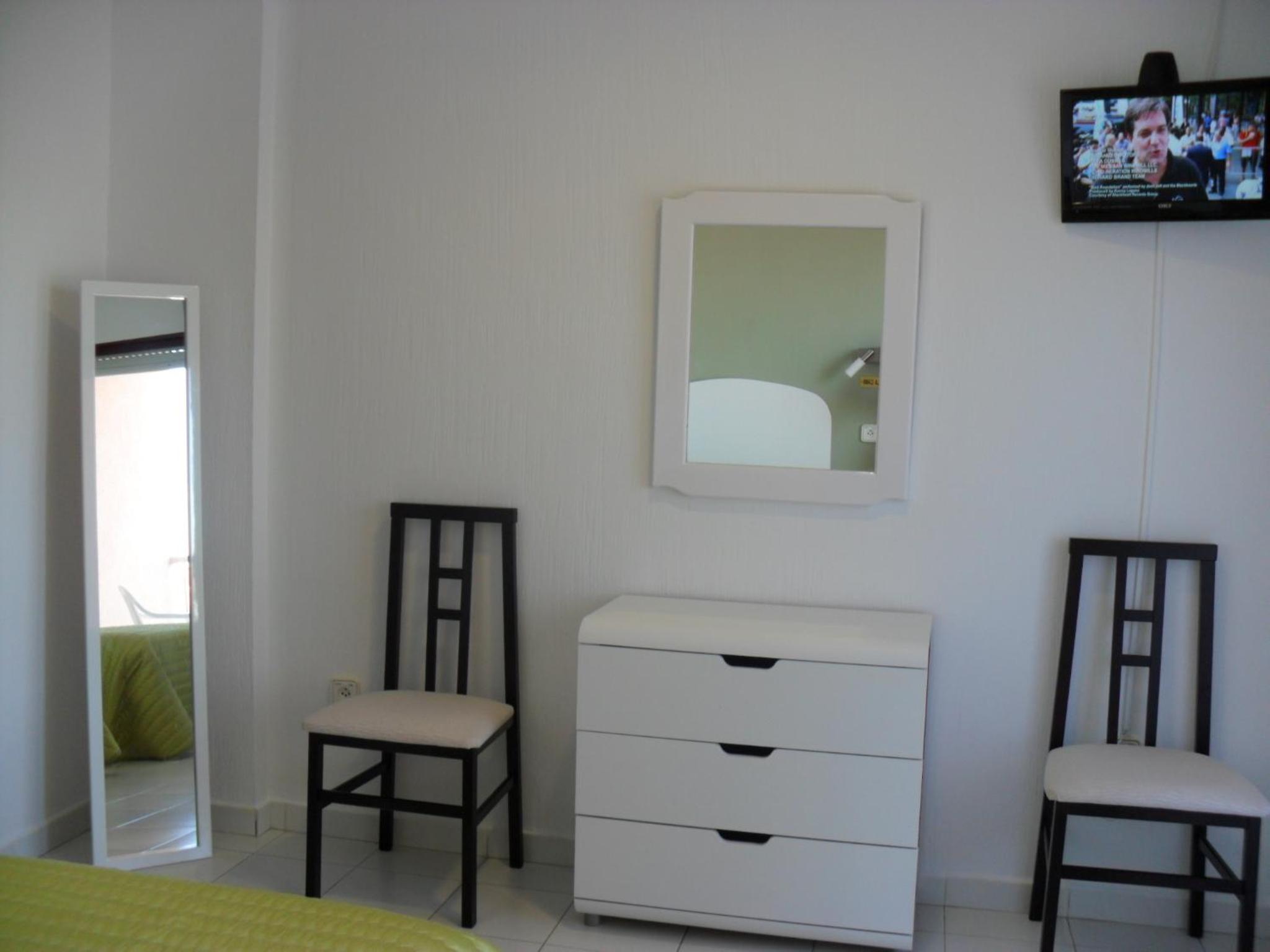 Twin Room - Photo 26