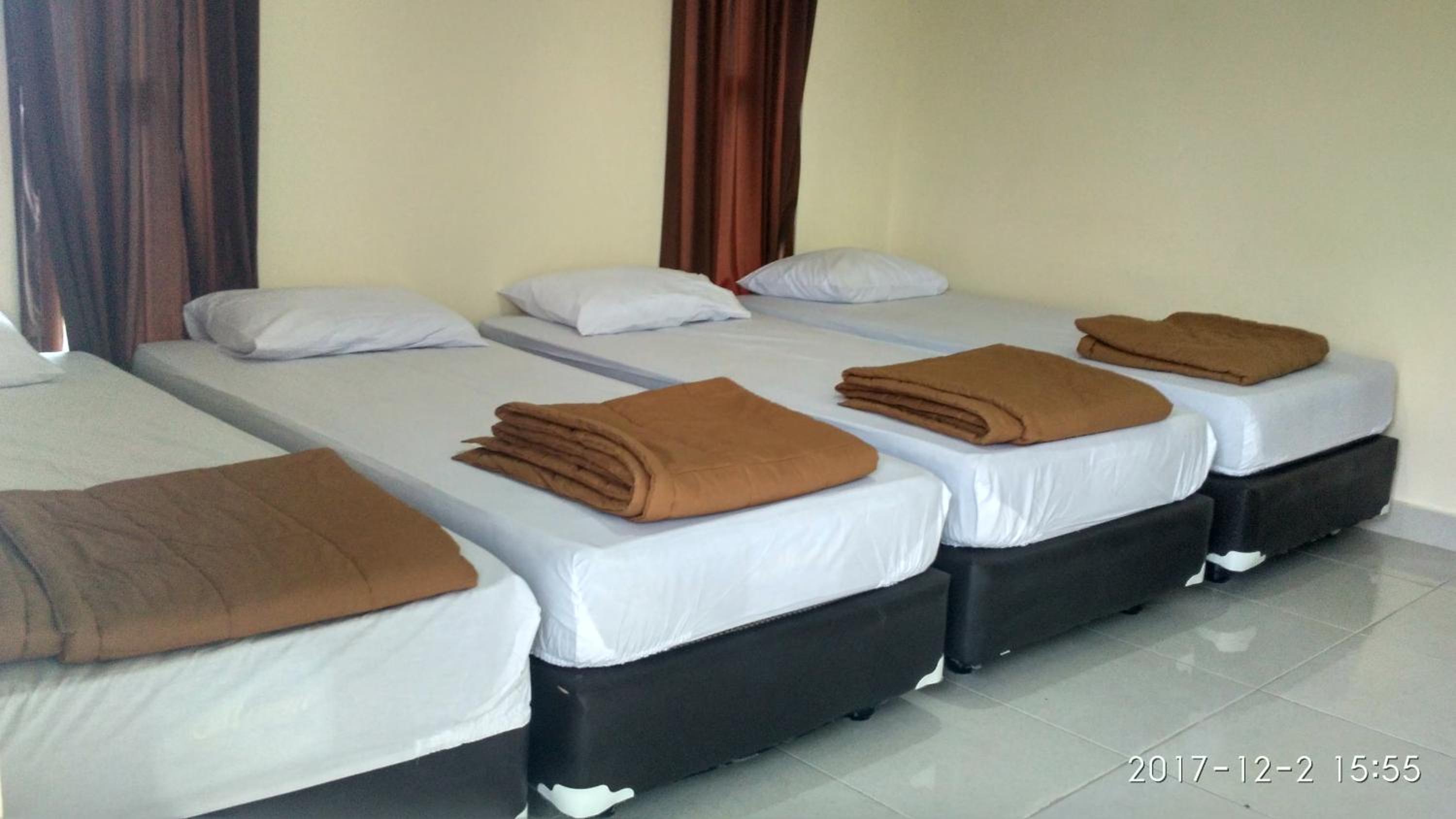 Triple Room with Private Bathroom