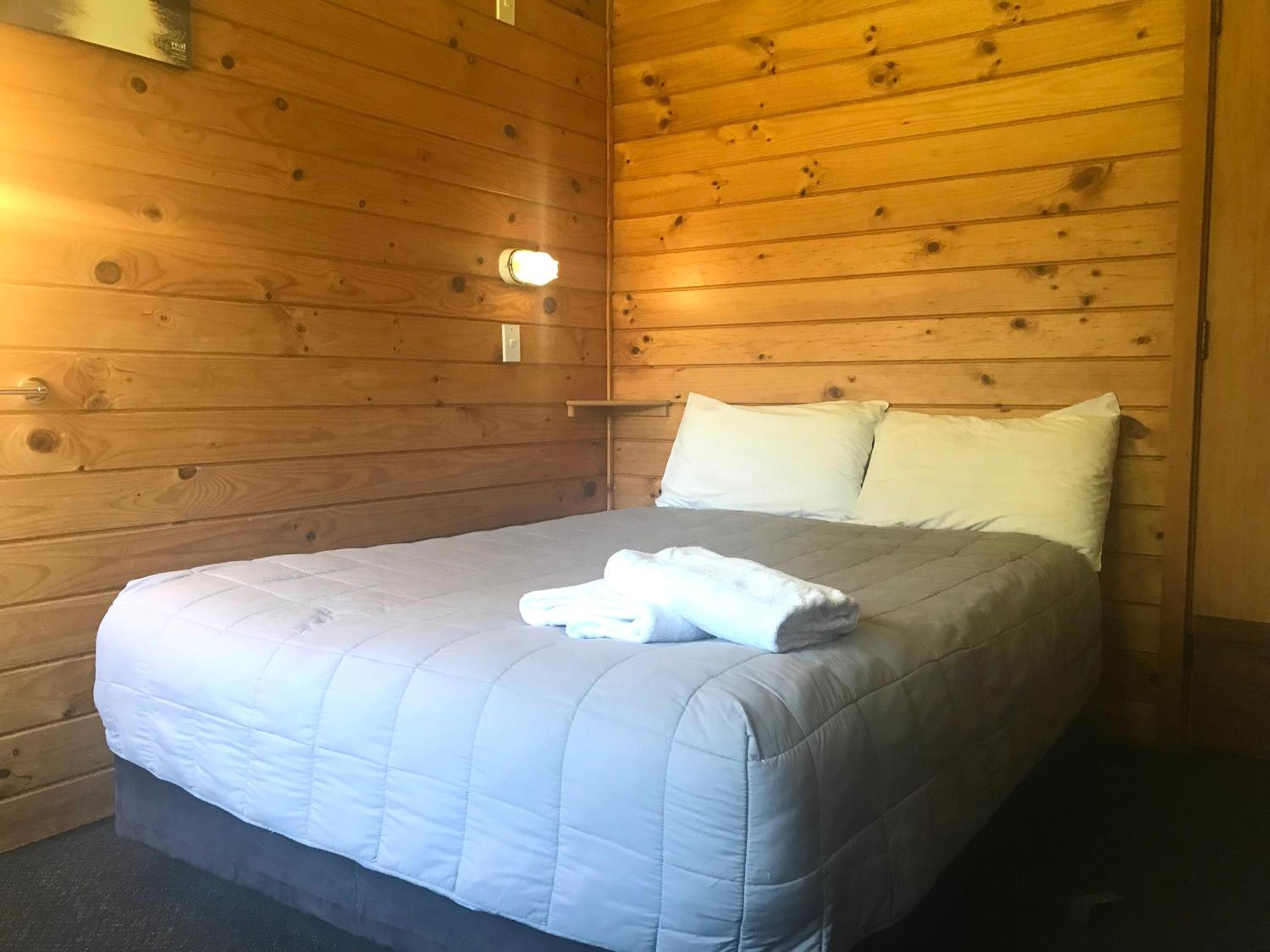 Double Room with Shared Bathroom photo 2