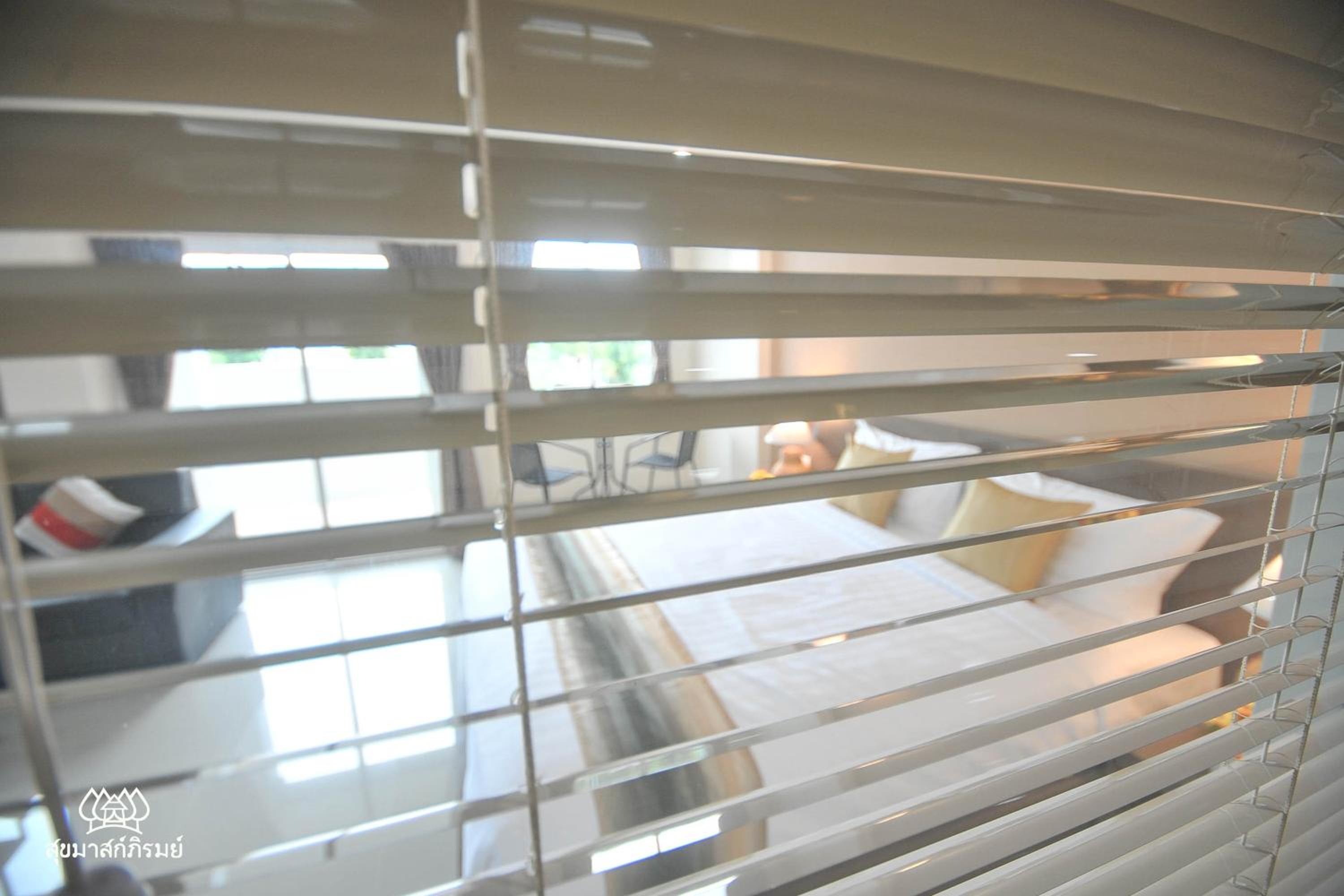 King Suite with Balcony photo 3