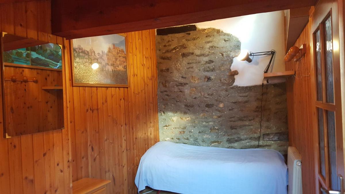 Quadruple Room with Shared Bathroom