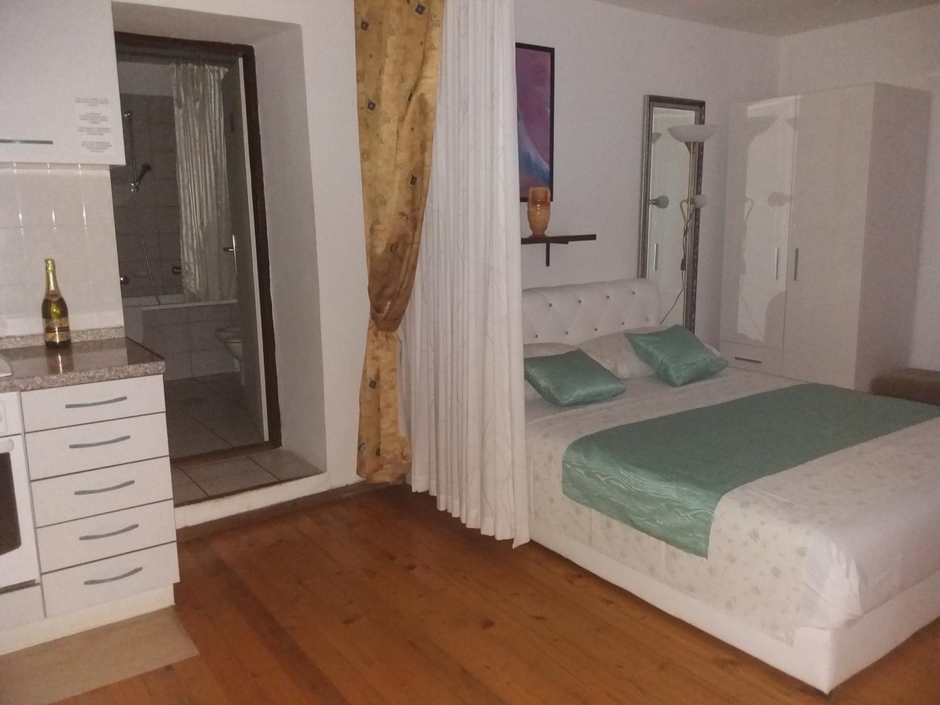 Two-Bedroom Apartment - Photo 1