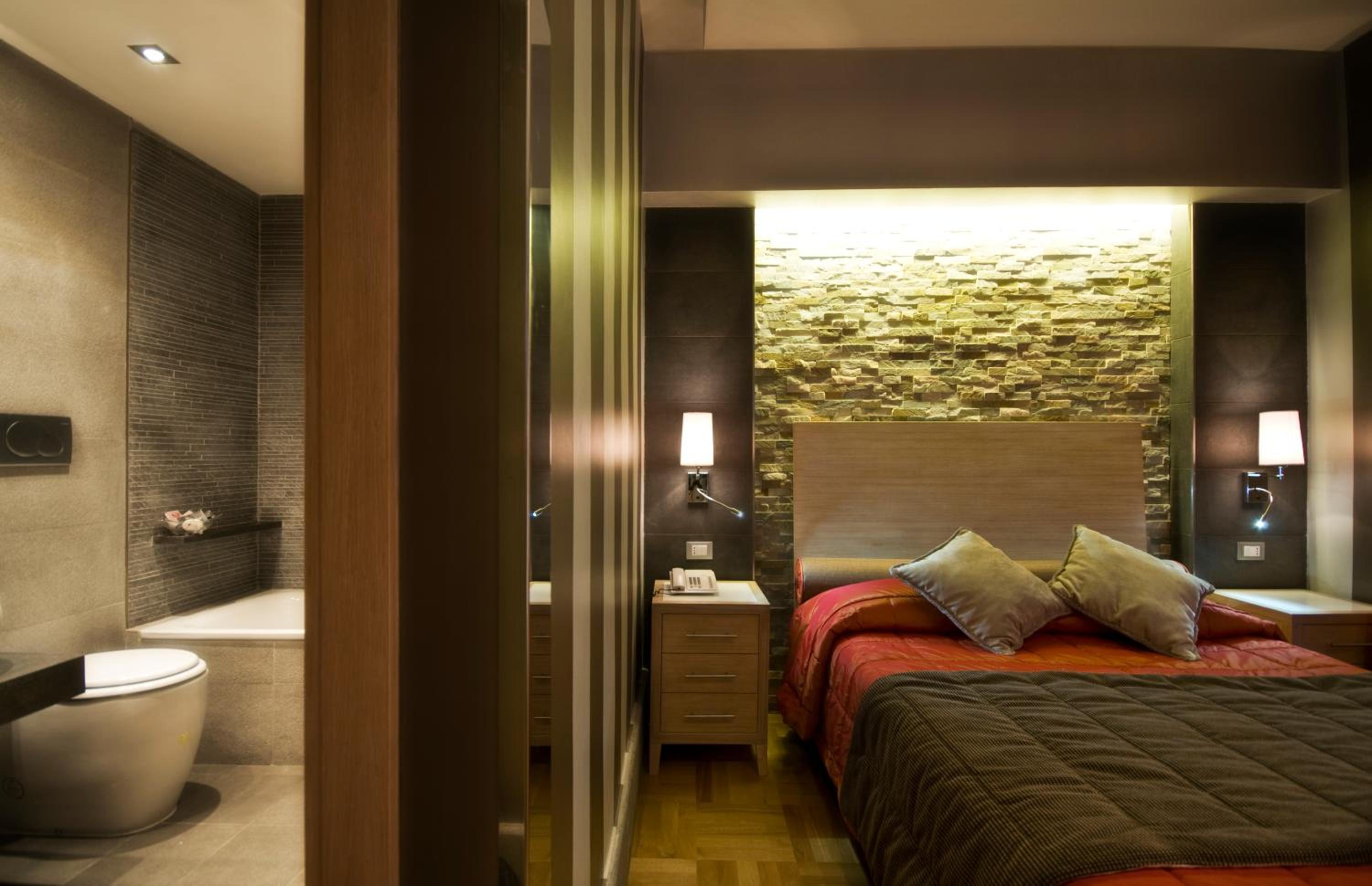 Executive Double or Twin Room thumbnail 6