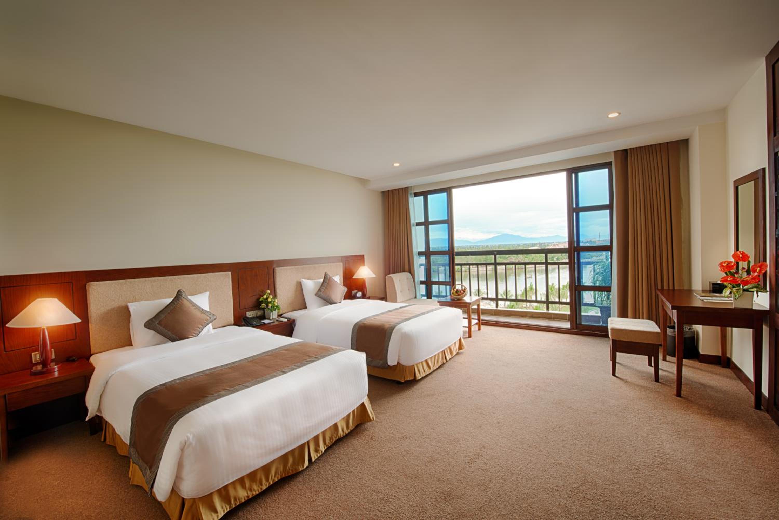 Deluxe Twin Room with River View photo 1