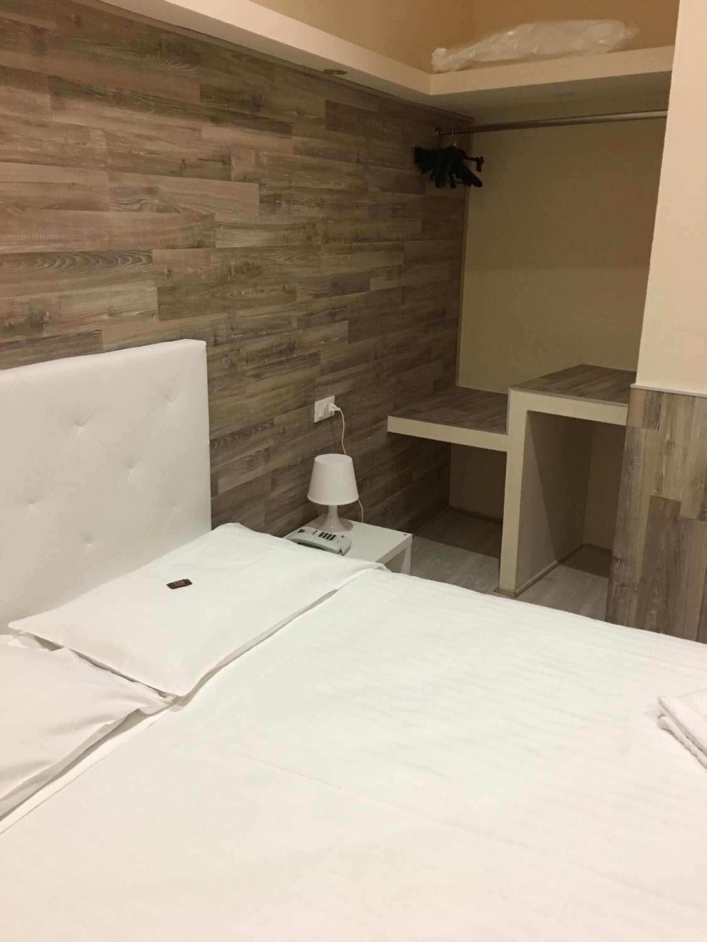 Economy Double Room photo 2