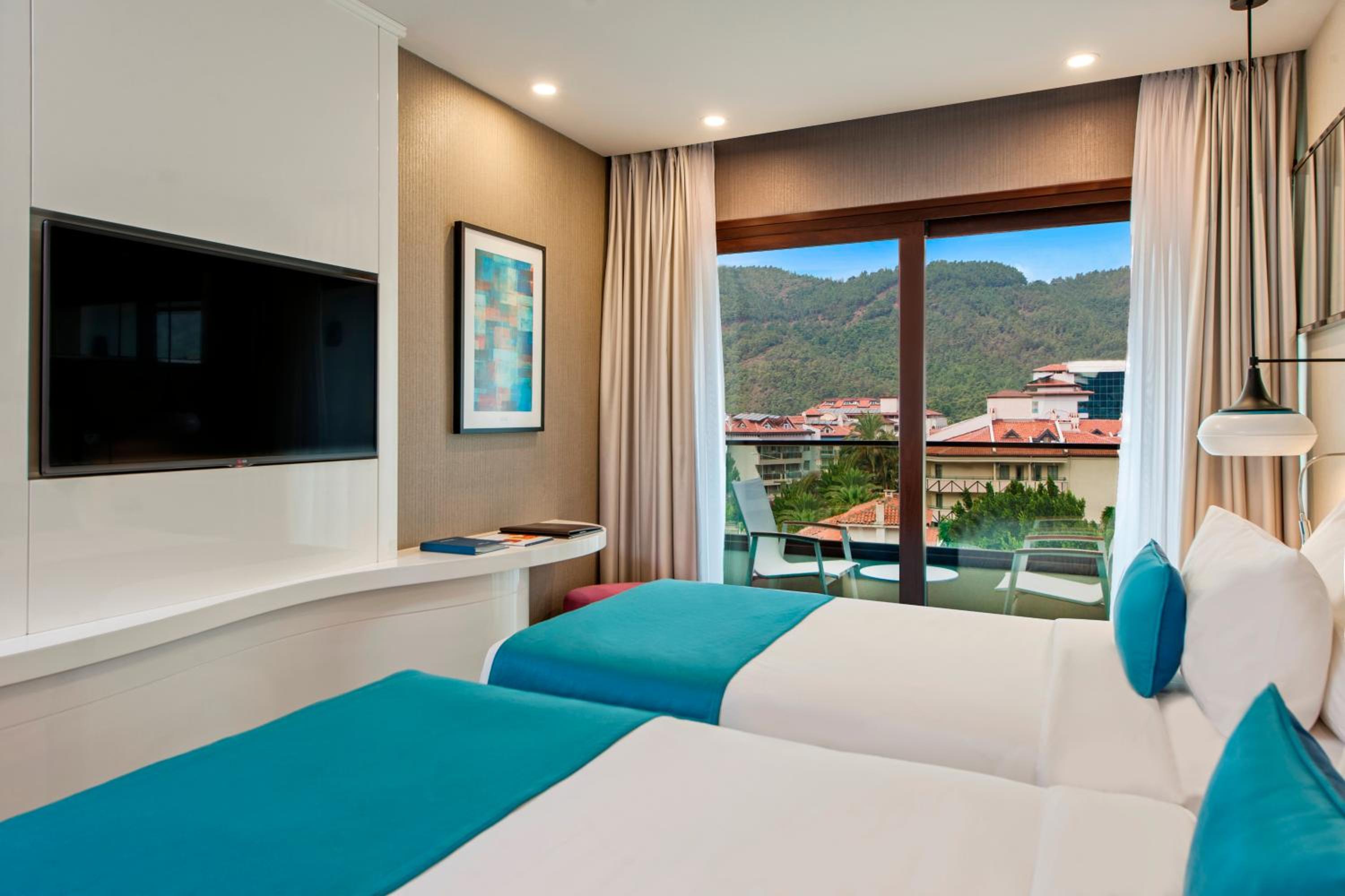 Superior Room with 2 Single Beds