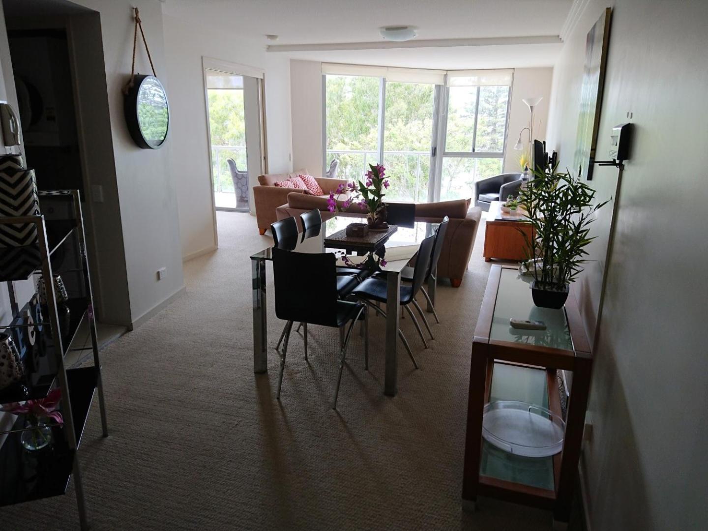 One-Bedroom Apartment with Ocean View - Photo 4