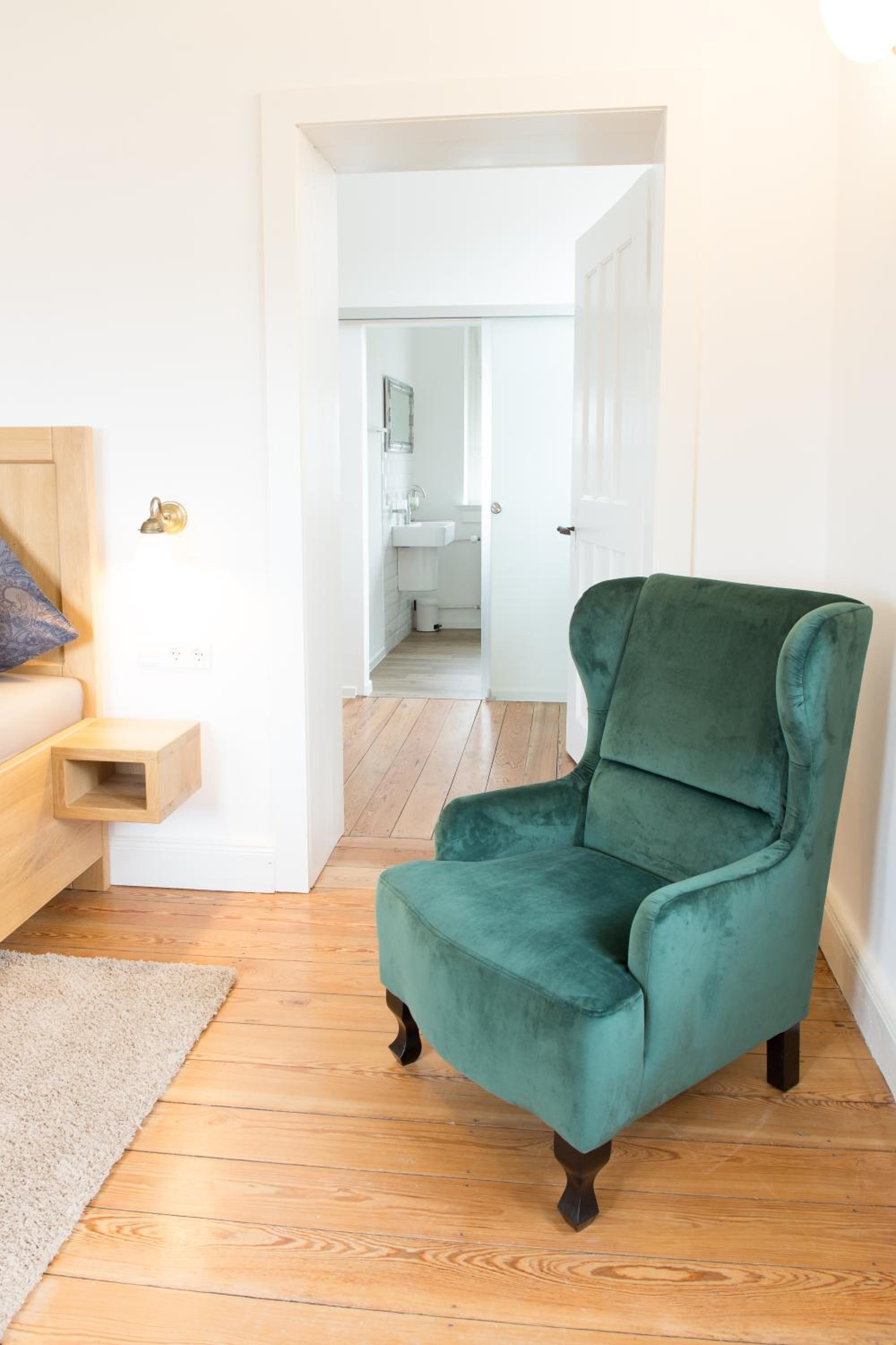 Deluxe Family Room - Photo 12