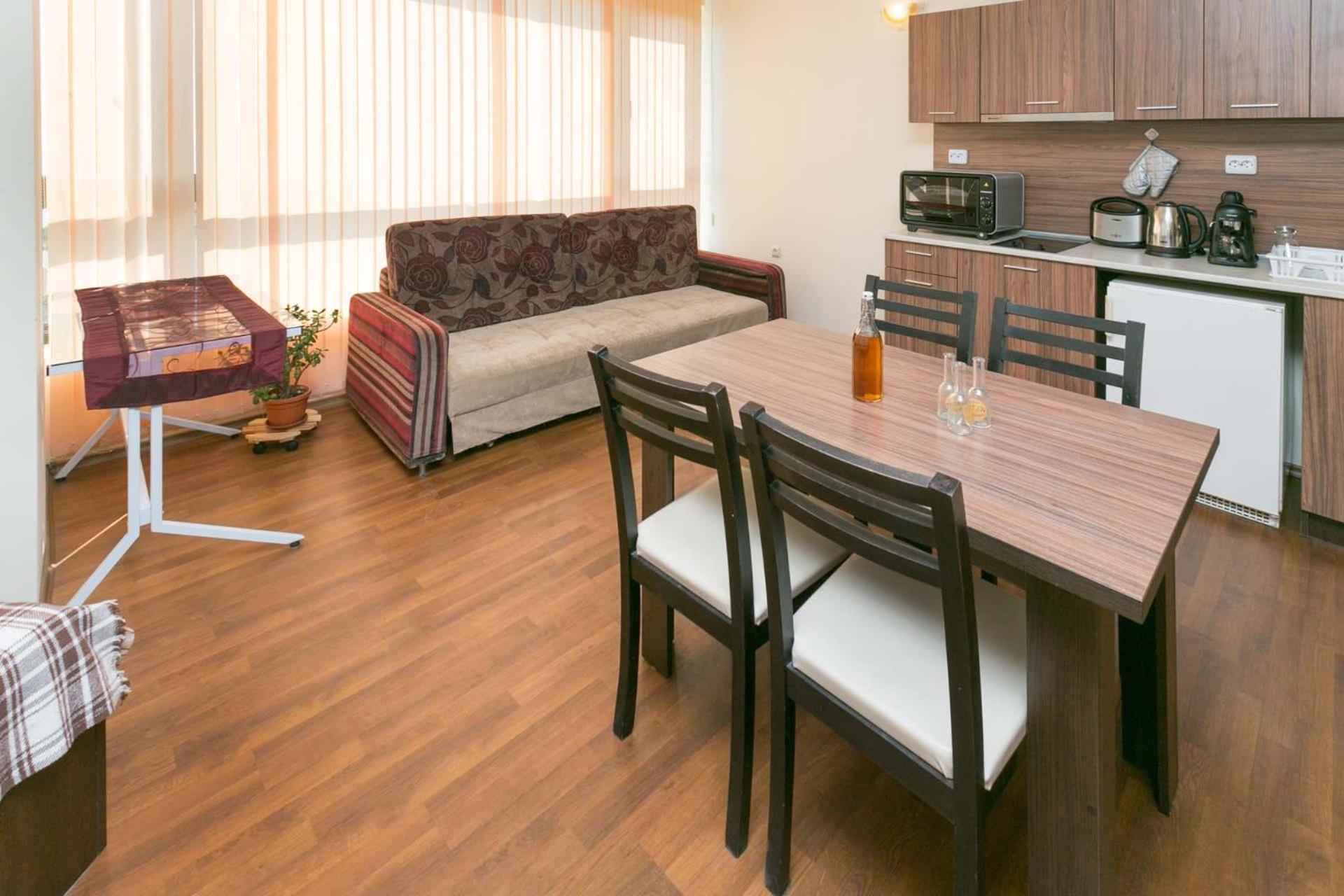 One-Bedroom Apartment photo 2