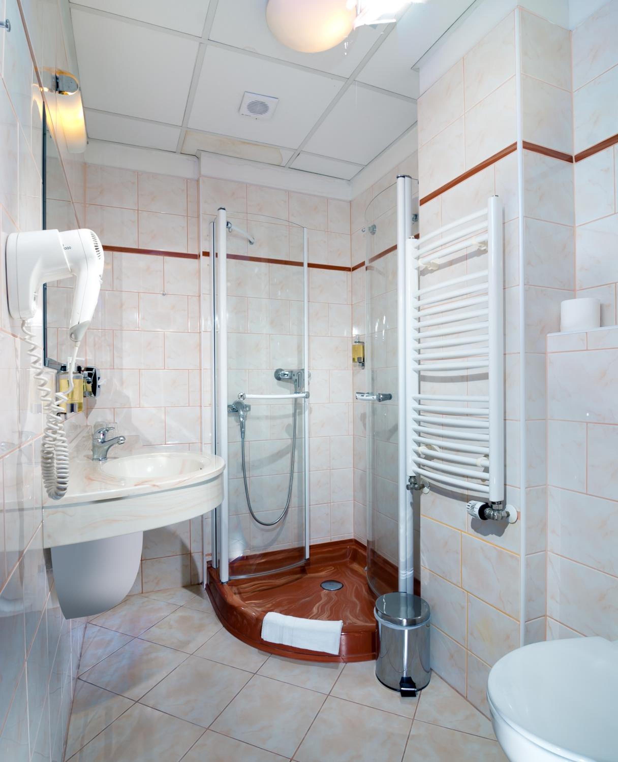 Special Offer - Double or Twin Room with Wellness Package photo 2