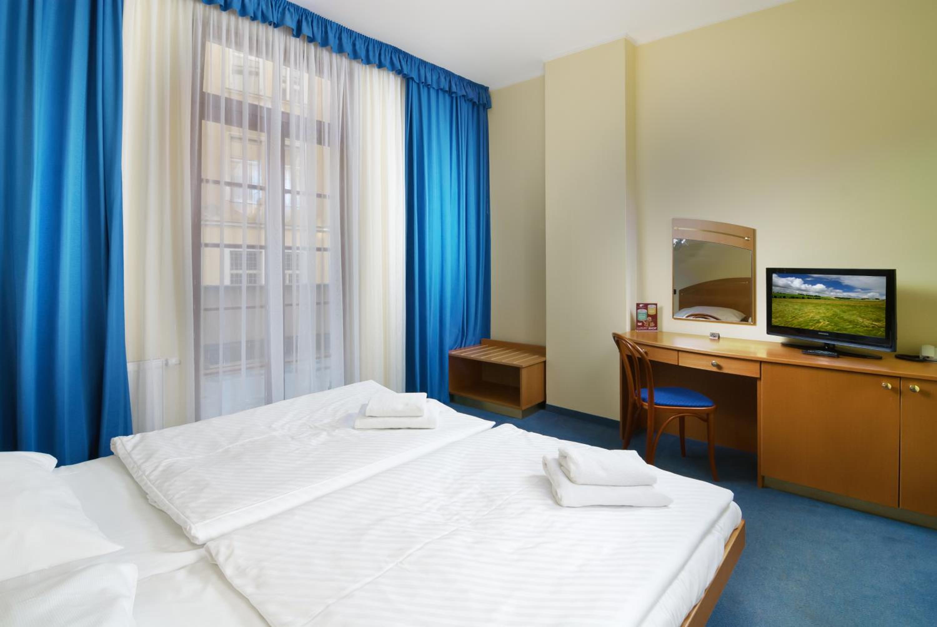 Double or Twin Room photo 1