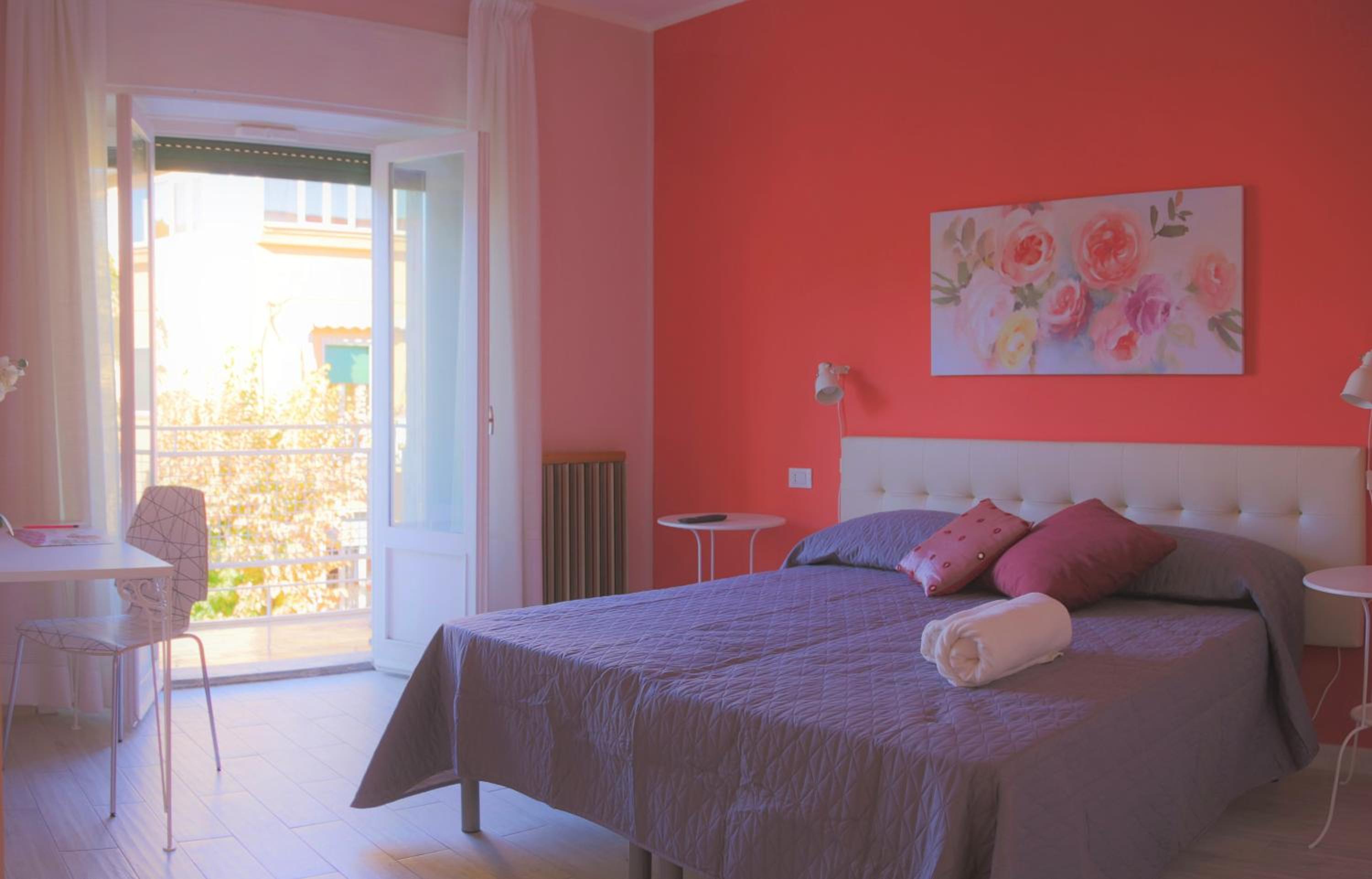 Superior Double or Twin Room with City View - Photo 2