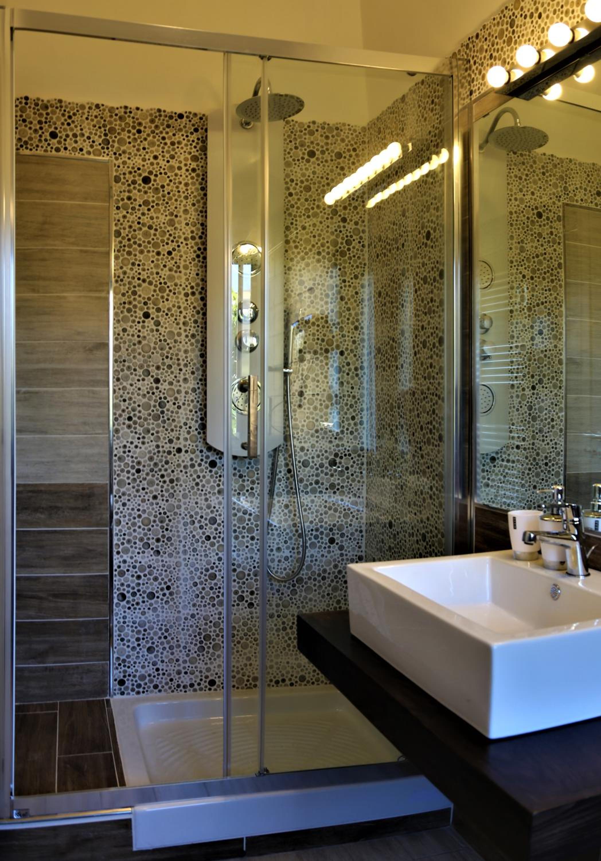 Superior Double or Twin Room with City View - Photo 5