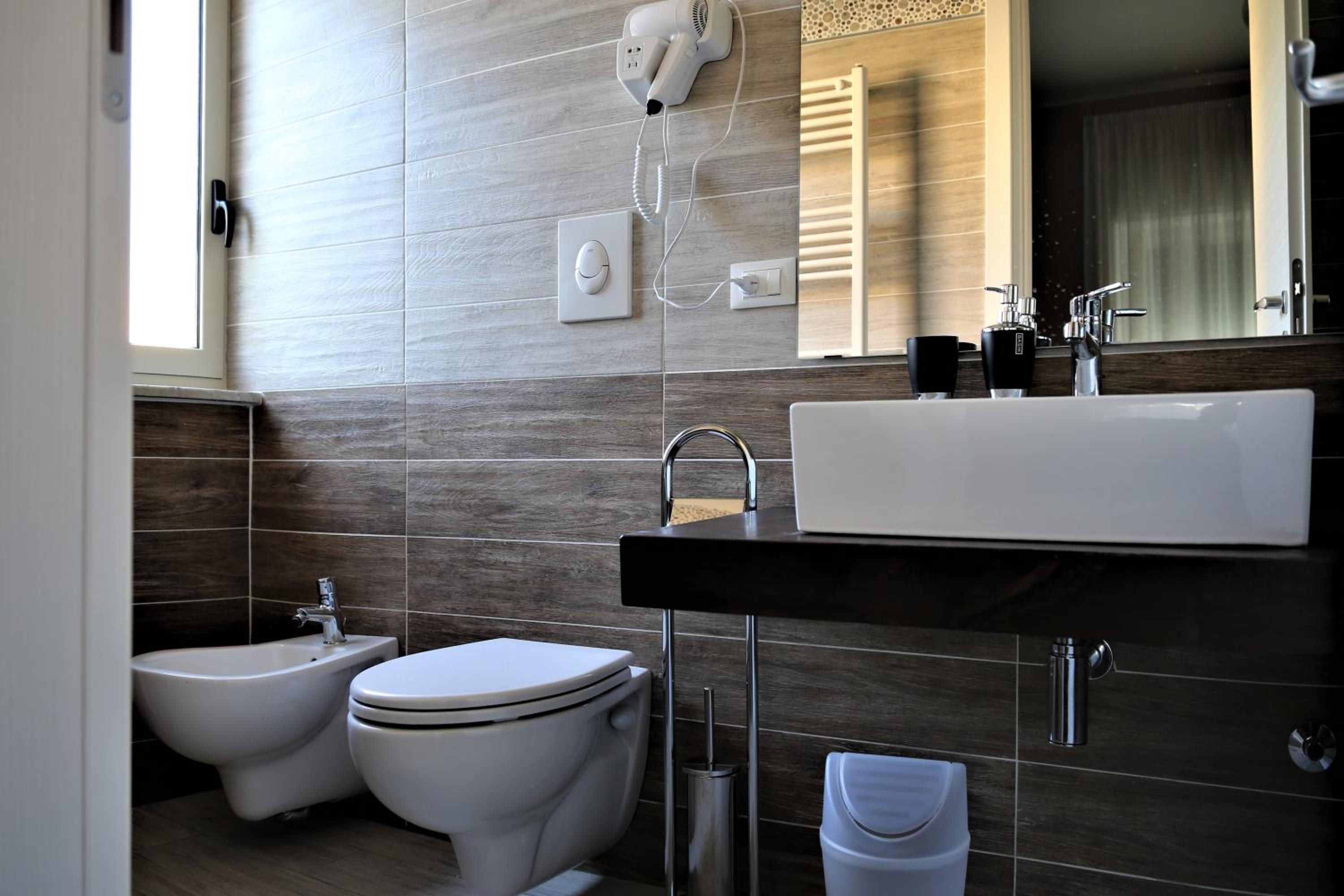 Superior Double or Twin Room with Terrace - Photo 6