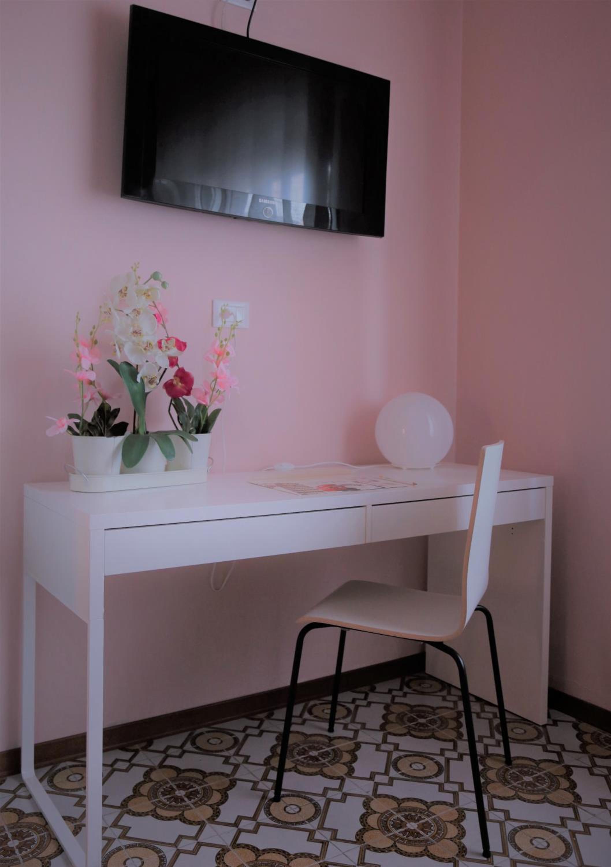 Double Room - Photo 3
