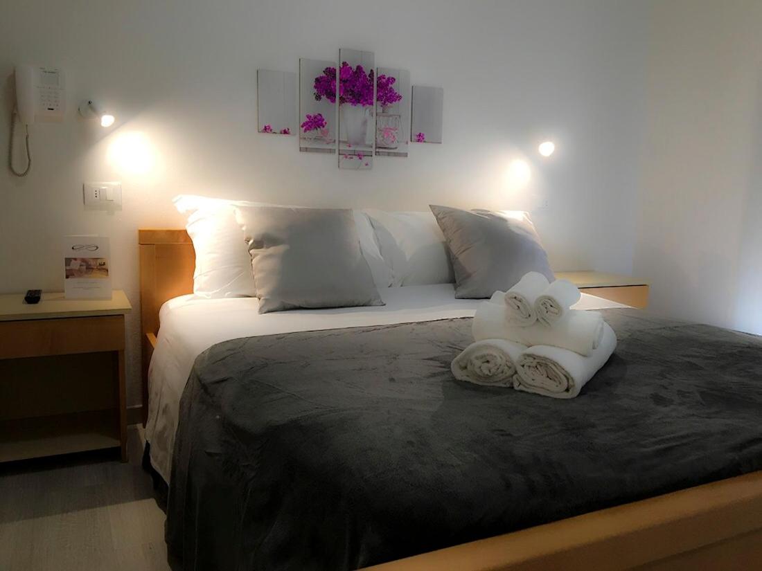 Double Room - Photo 10