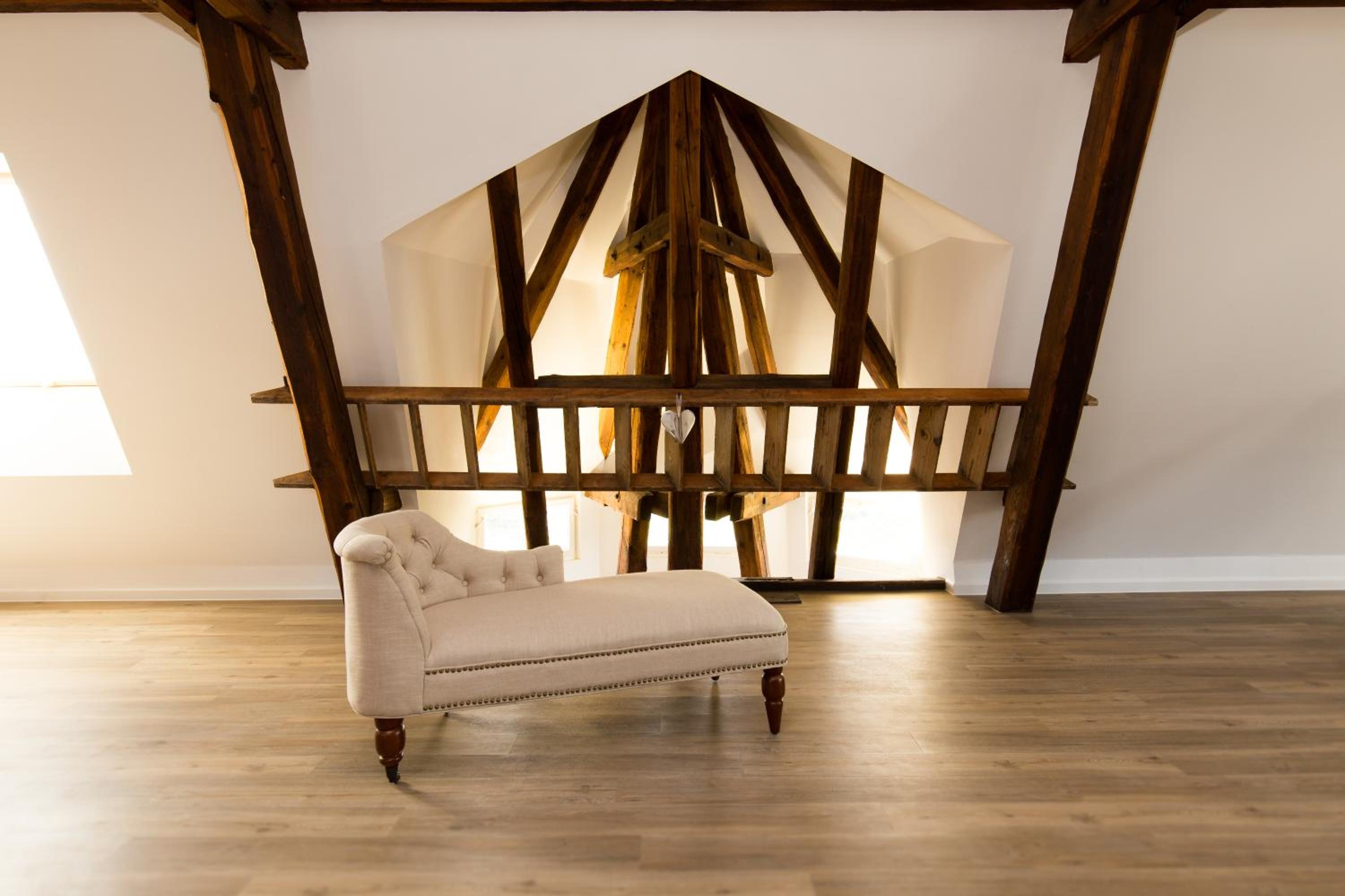 Deluxe Suite - Photo 17