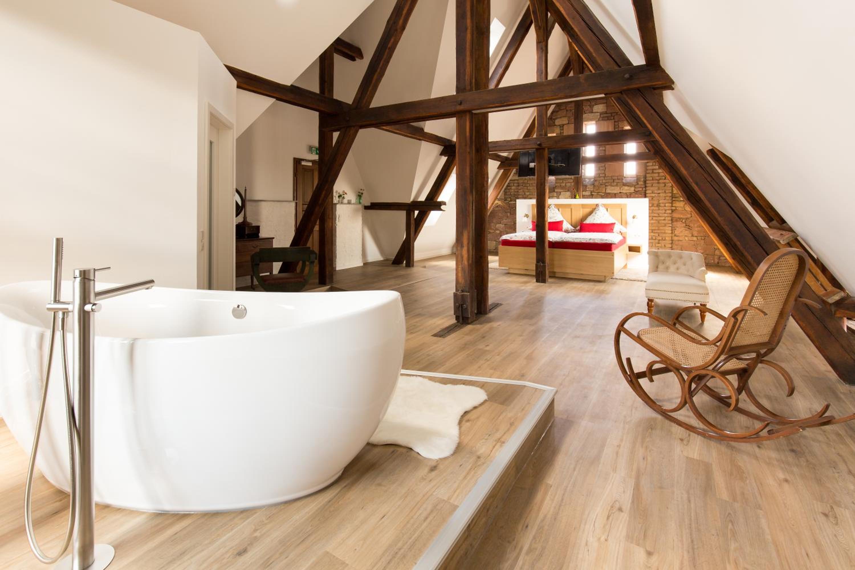 Deluxe Suite - Photo 14
