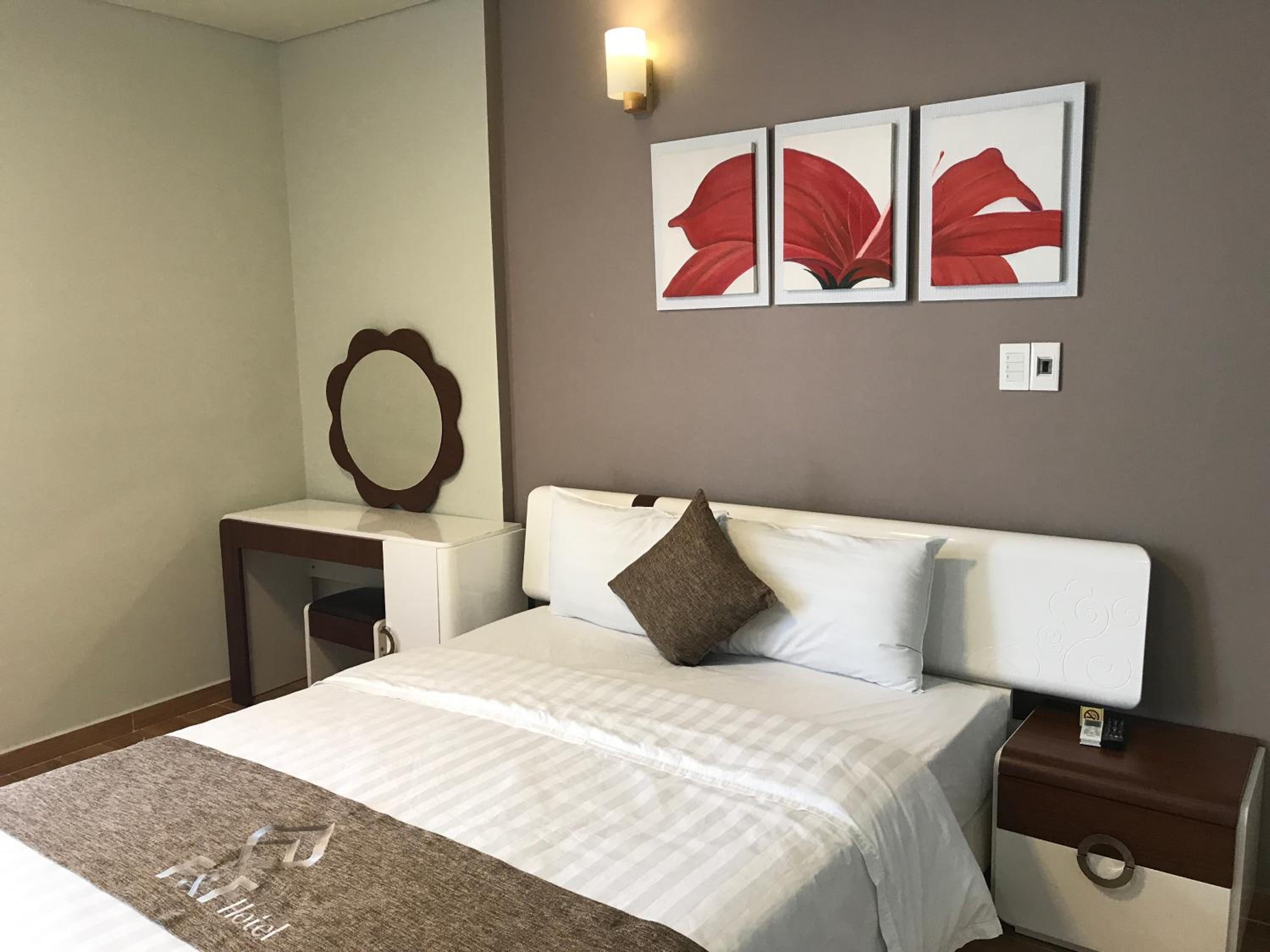 Superior King Room photo 1