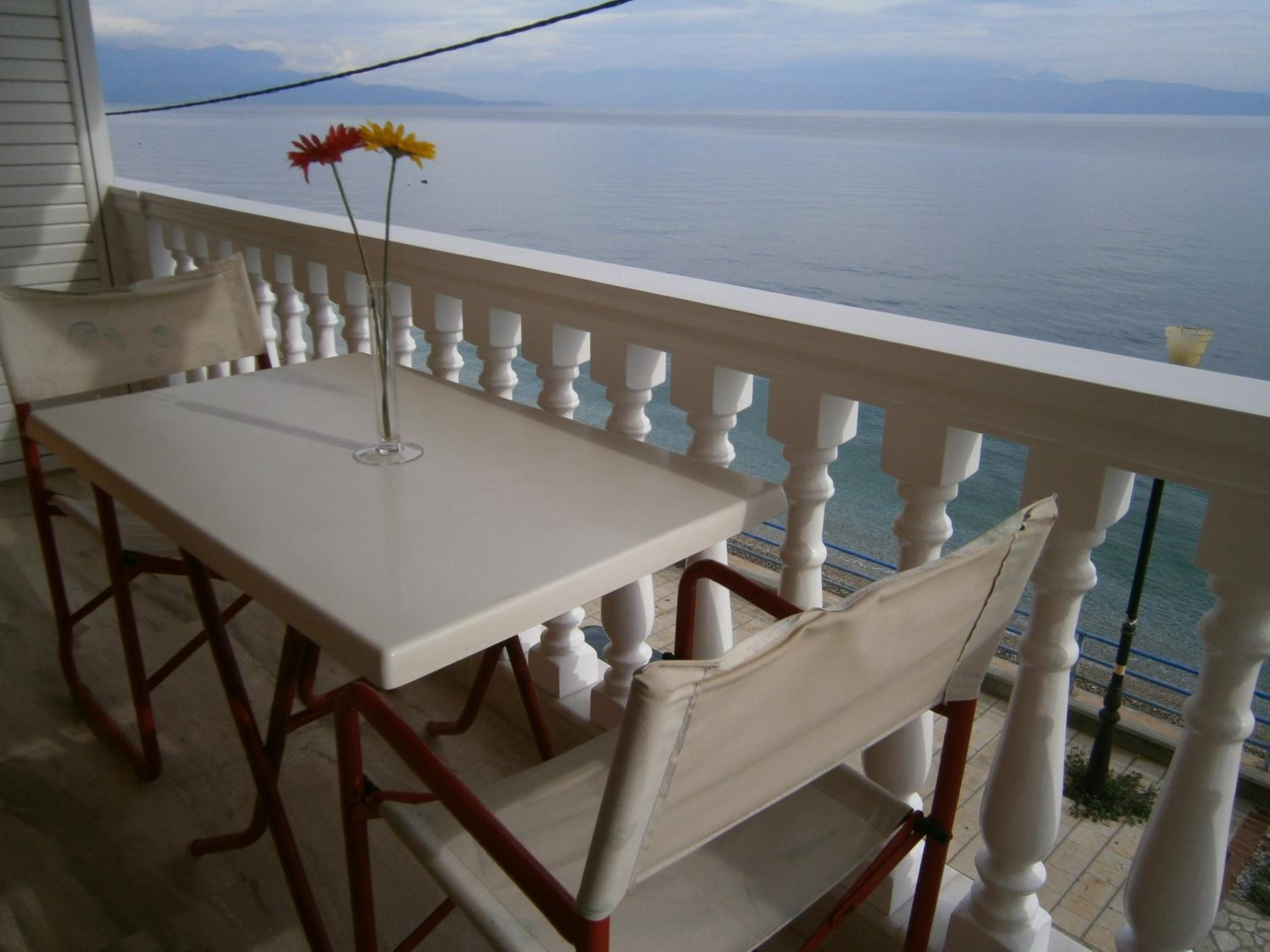 Apartment with Sea View - Photo 8