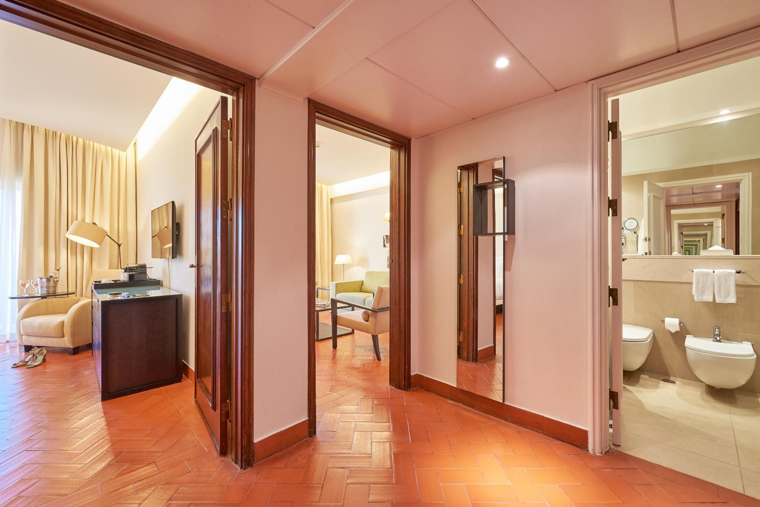 Junior Suite thumbnail 6