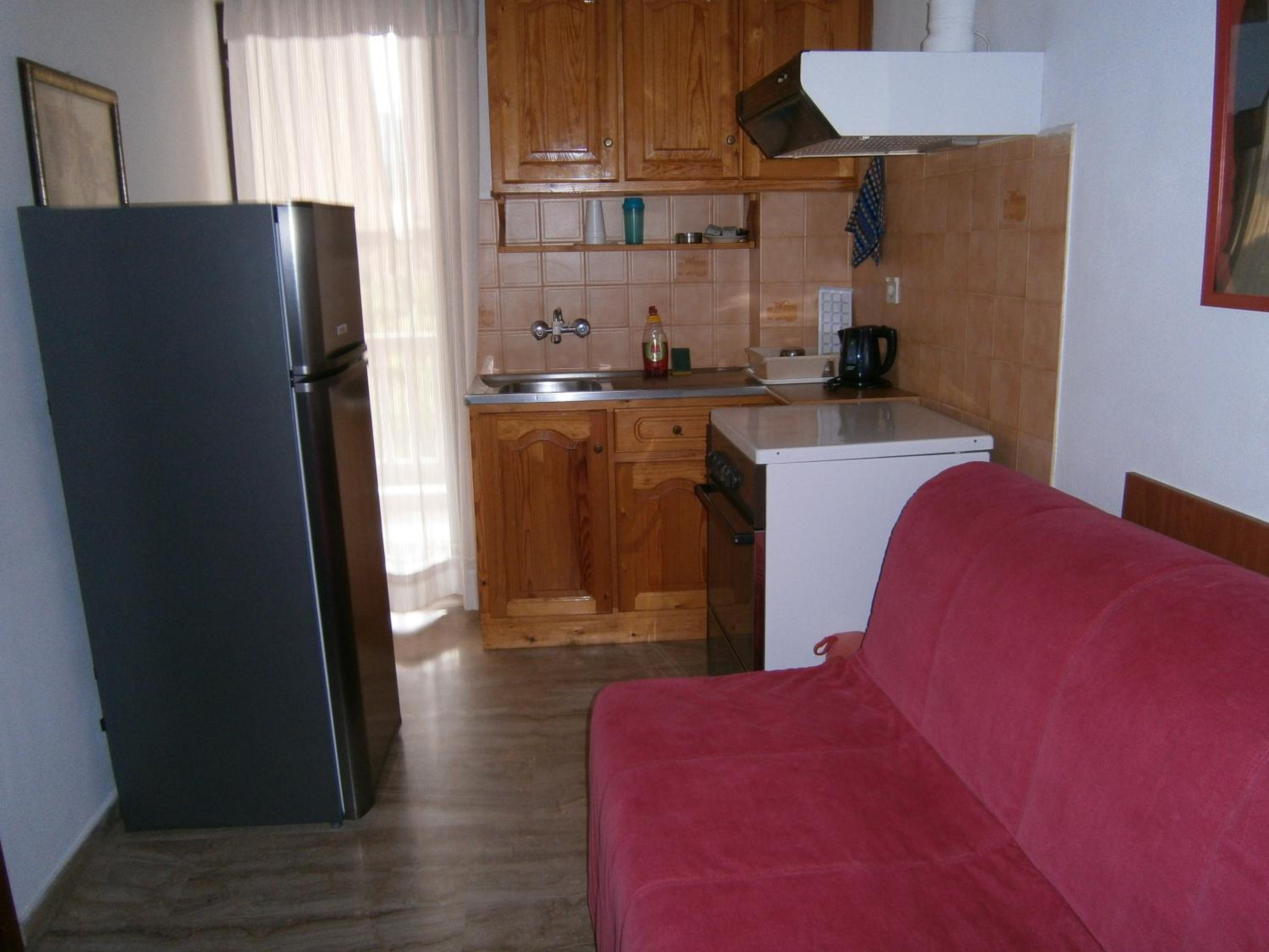 Apartment with Mountain View - Photo 8