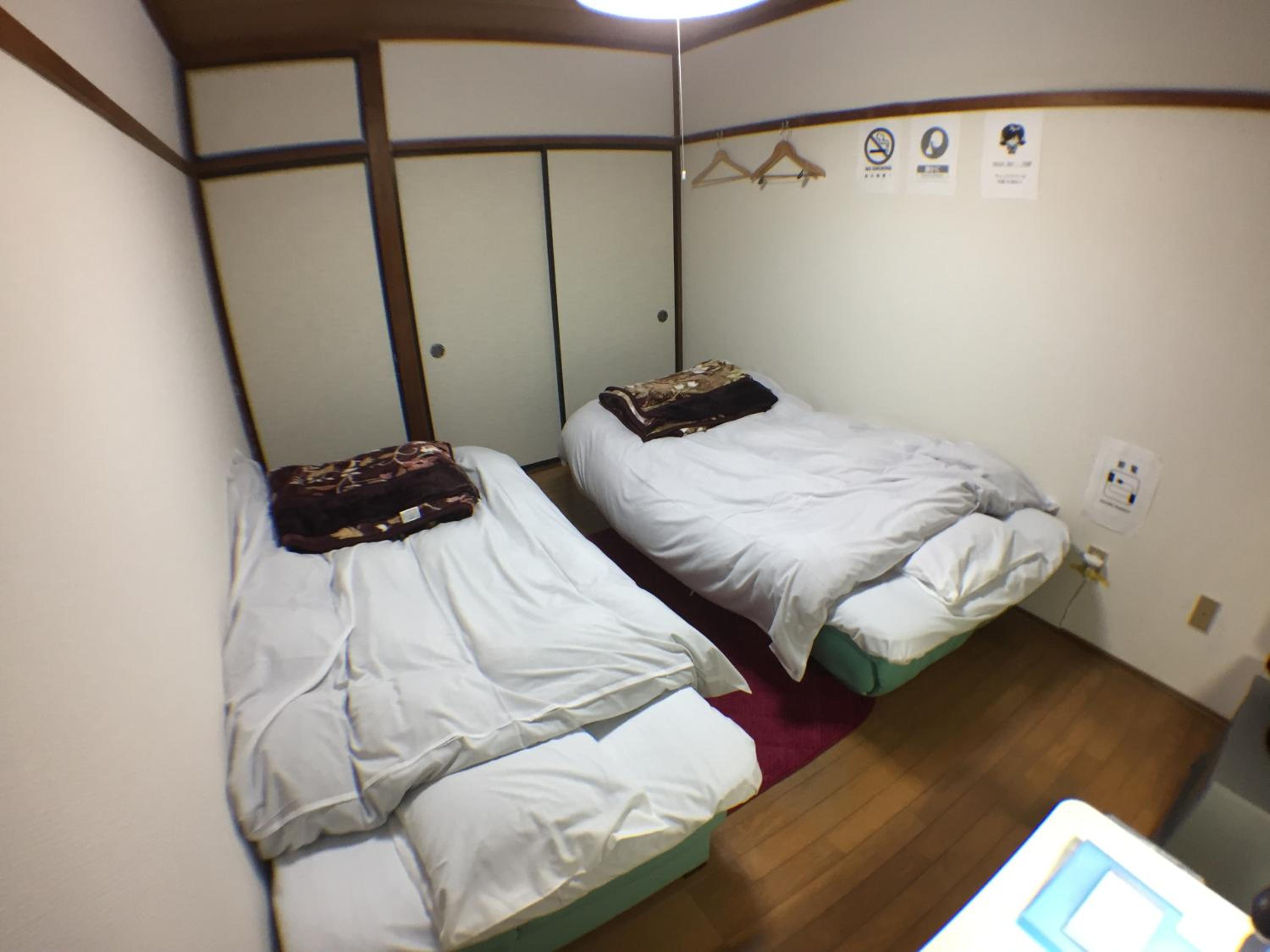 One-Bedroom Apartment - Photo 12