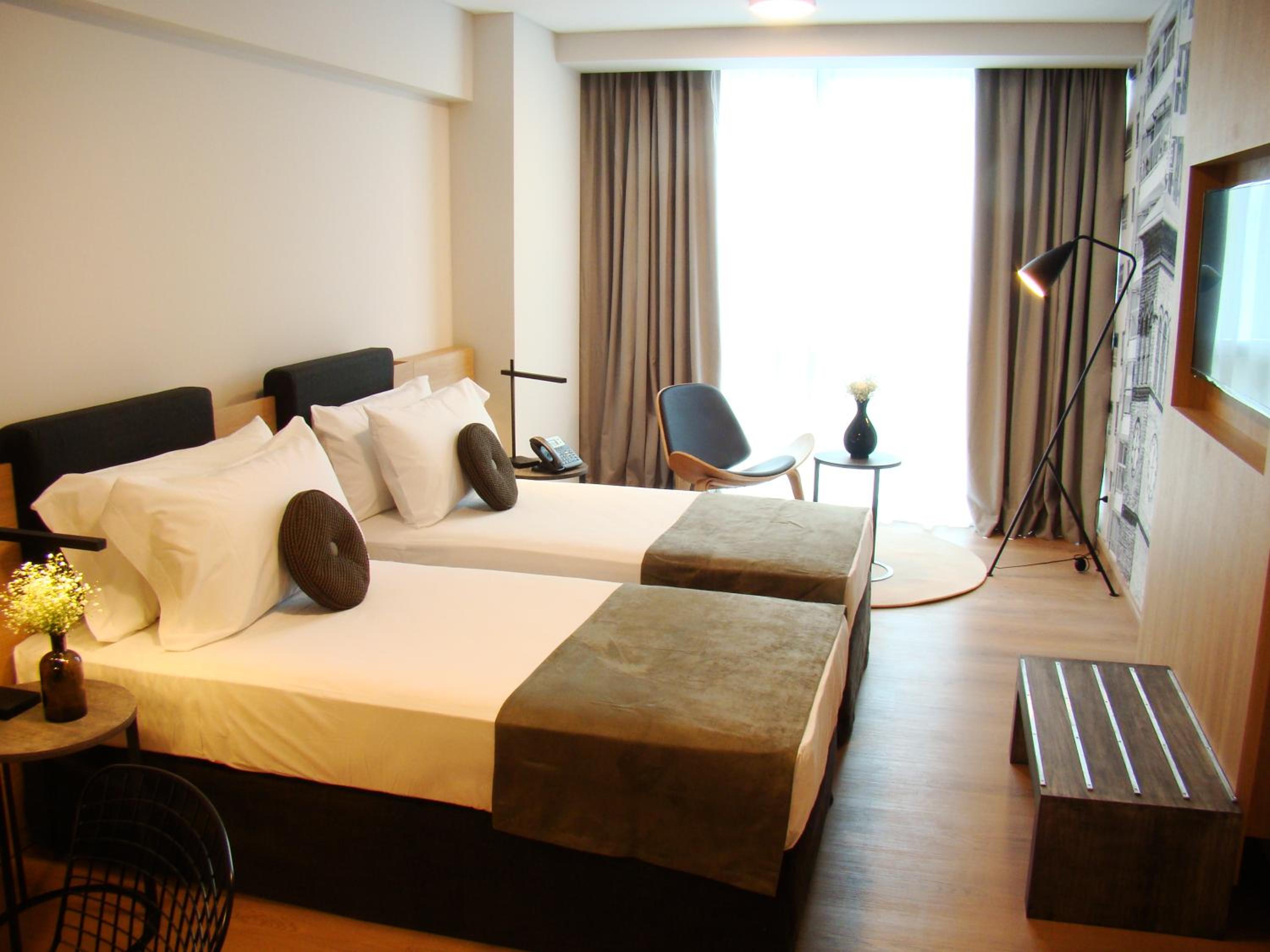 Twin Room with Two Twin Beds - Mobility Access - Non-Smoking - Garden View