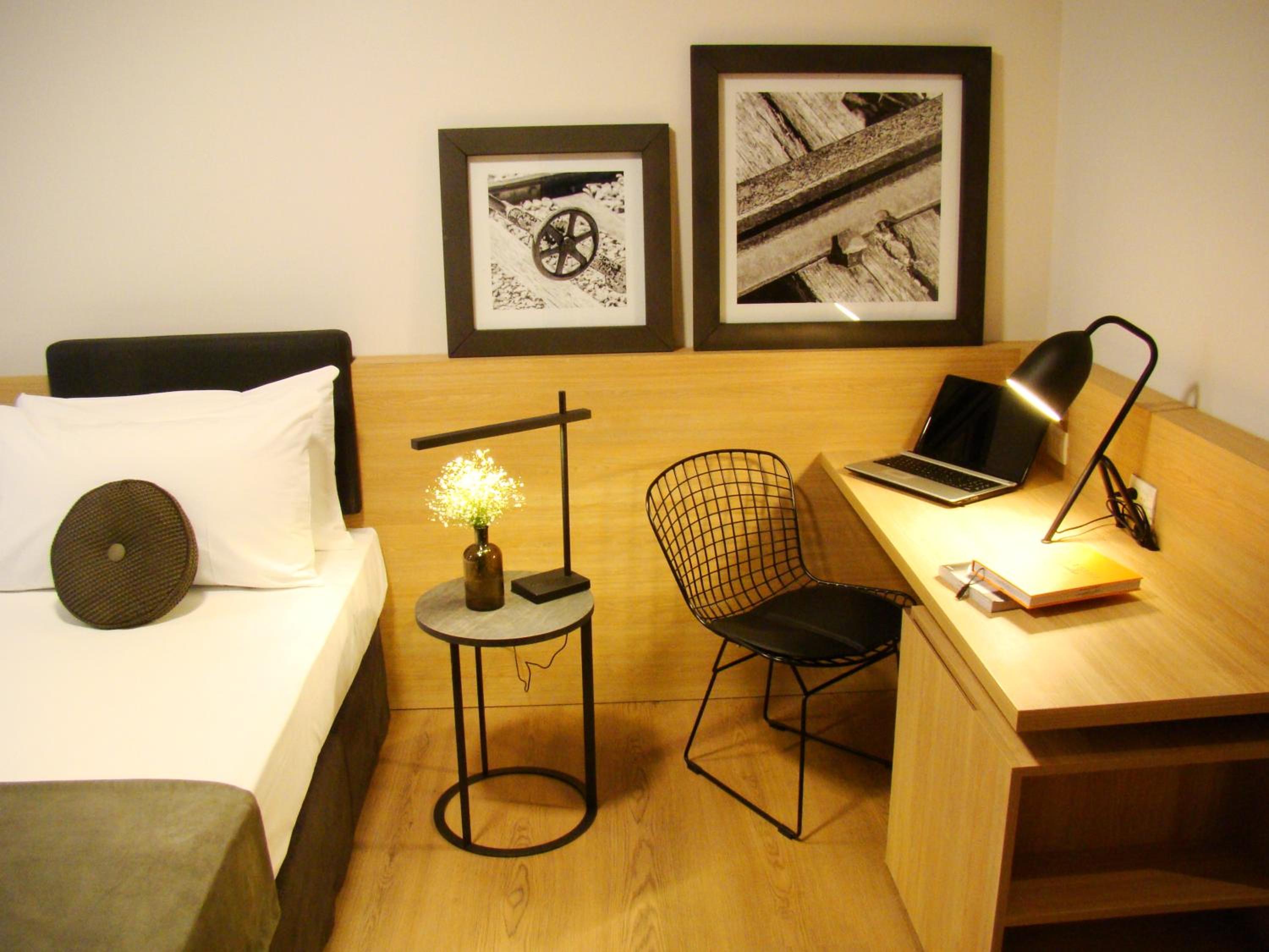 Twin Room with Two Twin Beds - Mobility Access - Non-Smoking - Garden View