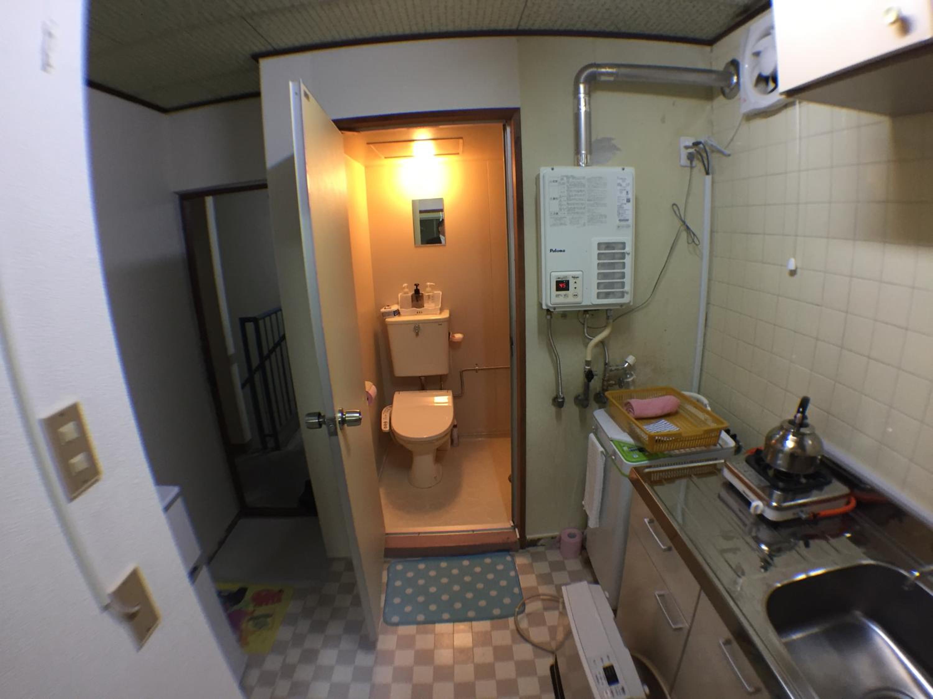 One-Bedroom Apartment - Photo 8