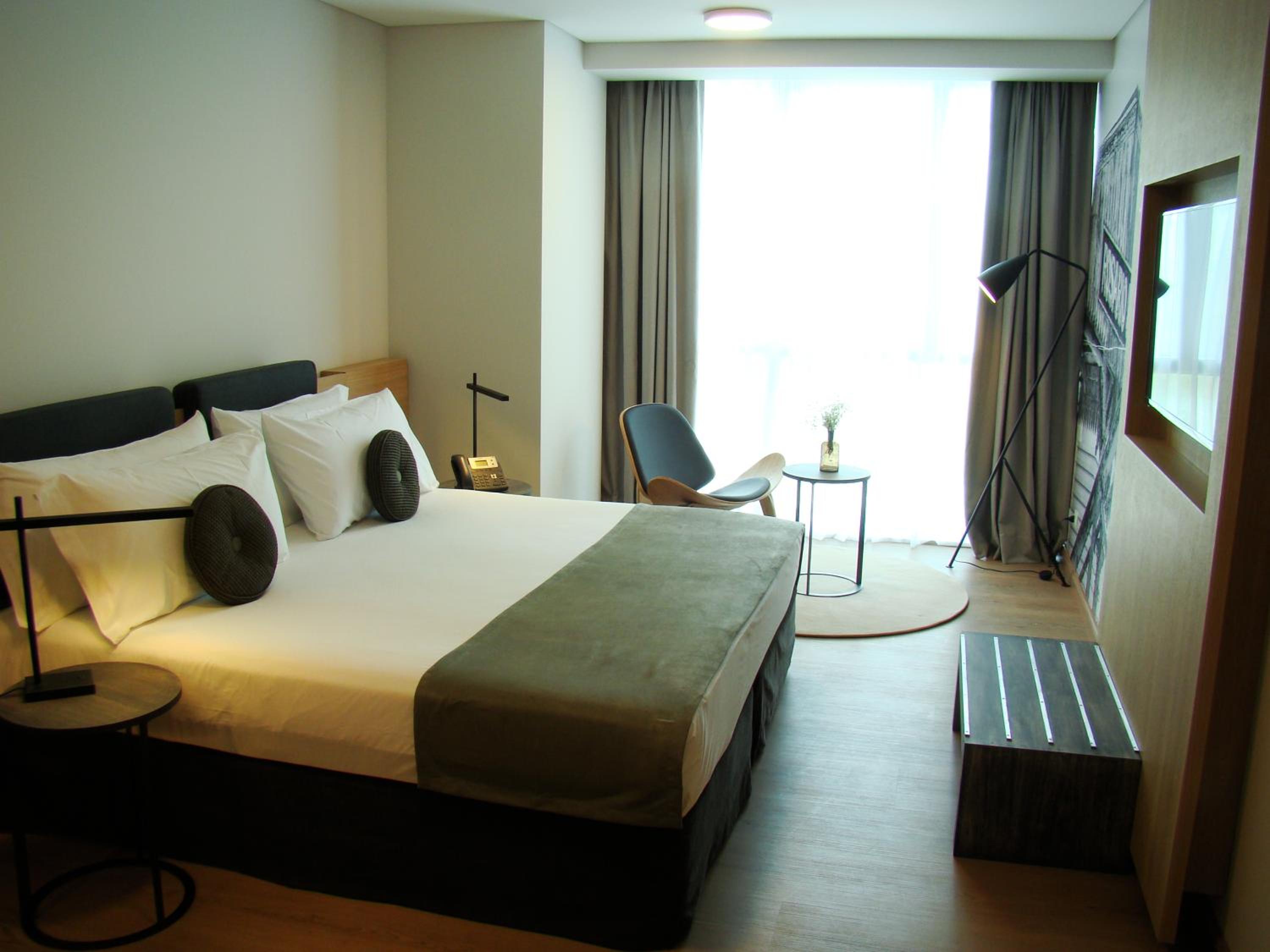 King Room - Non-Smoking