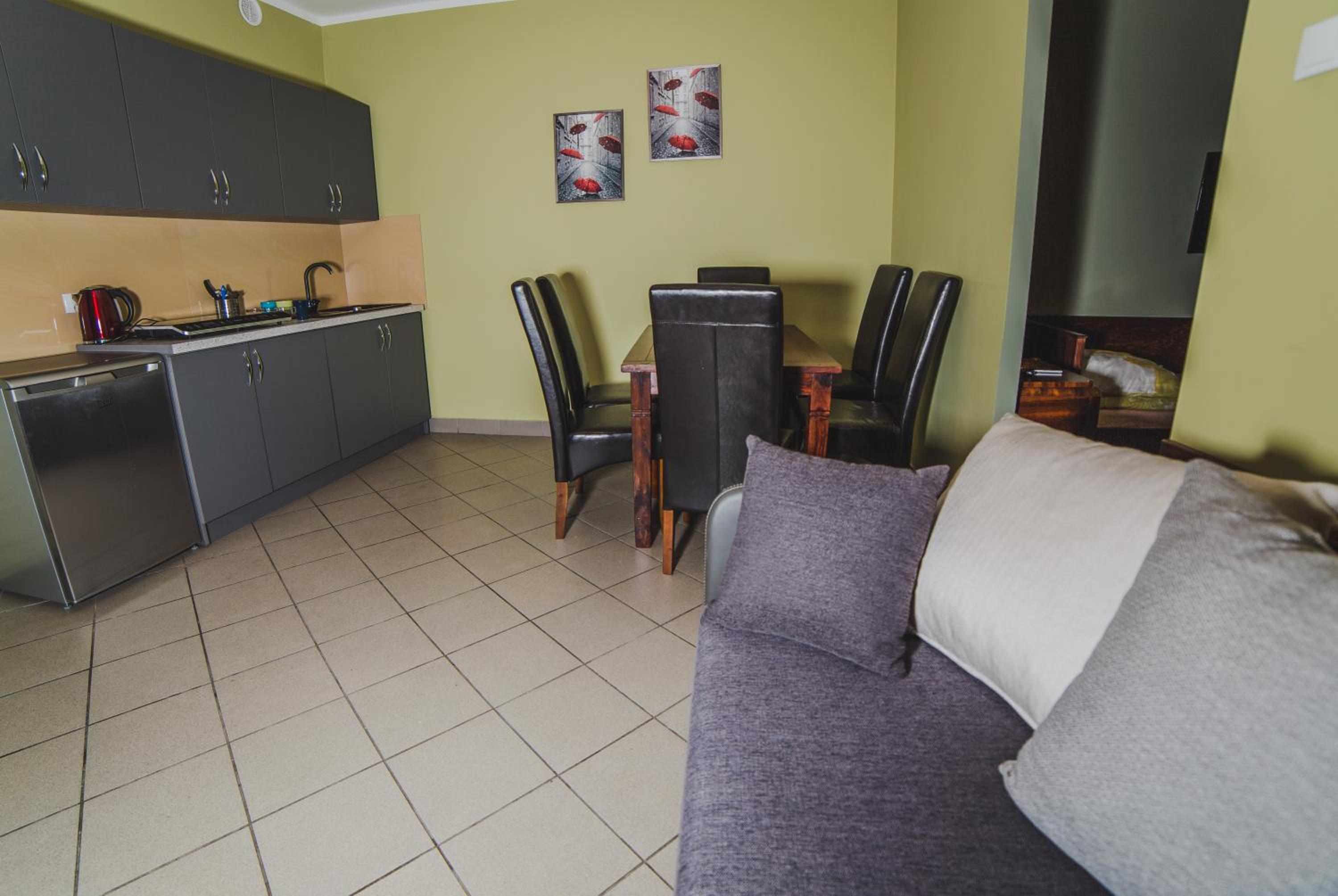 Deluxe Family Room - Photo 4