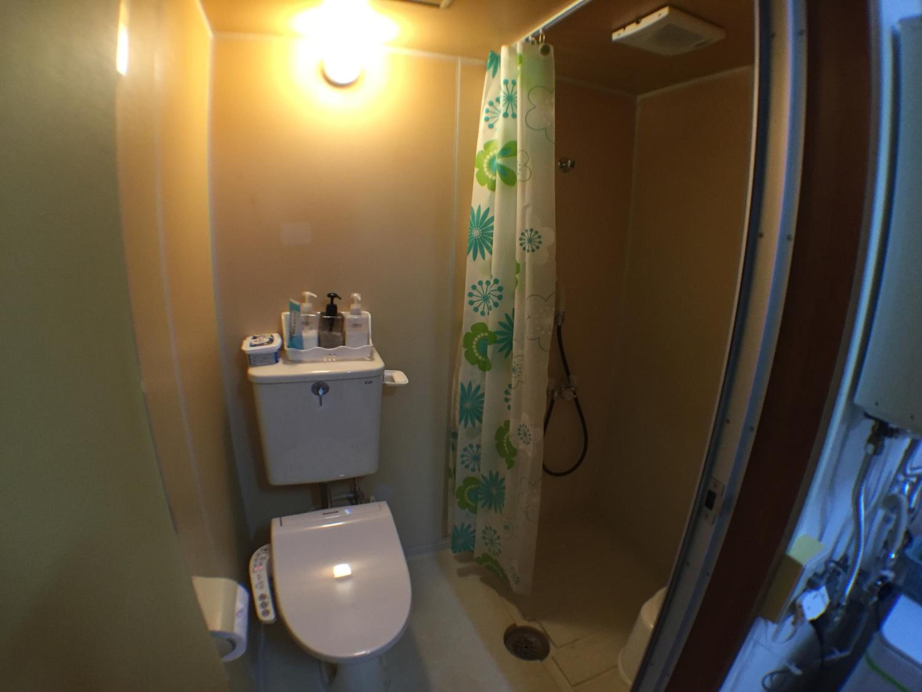One-Bedroom Apartment - Photo 9