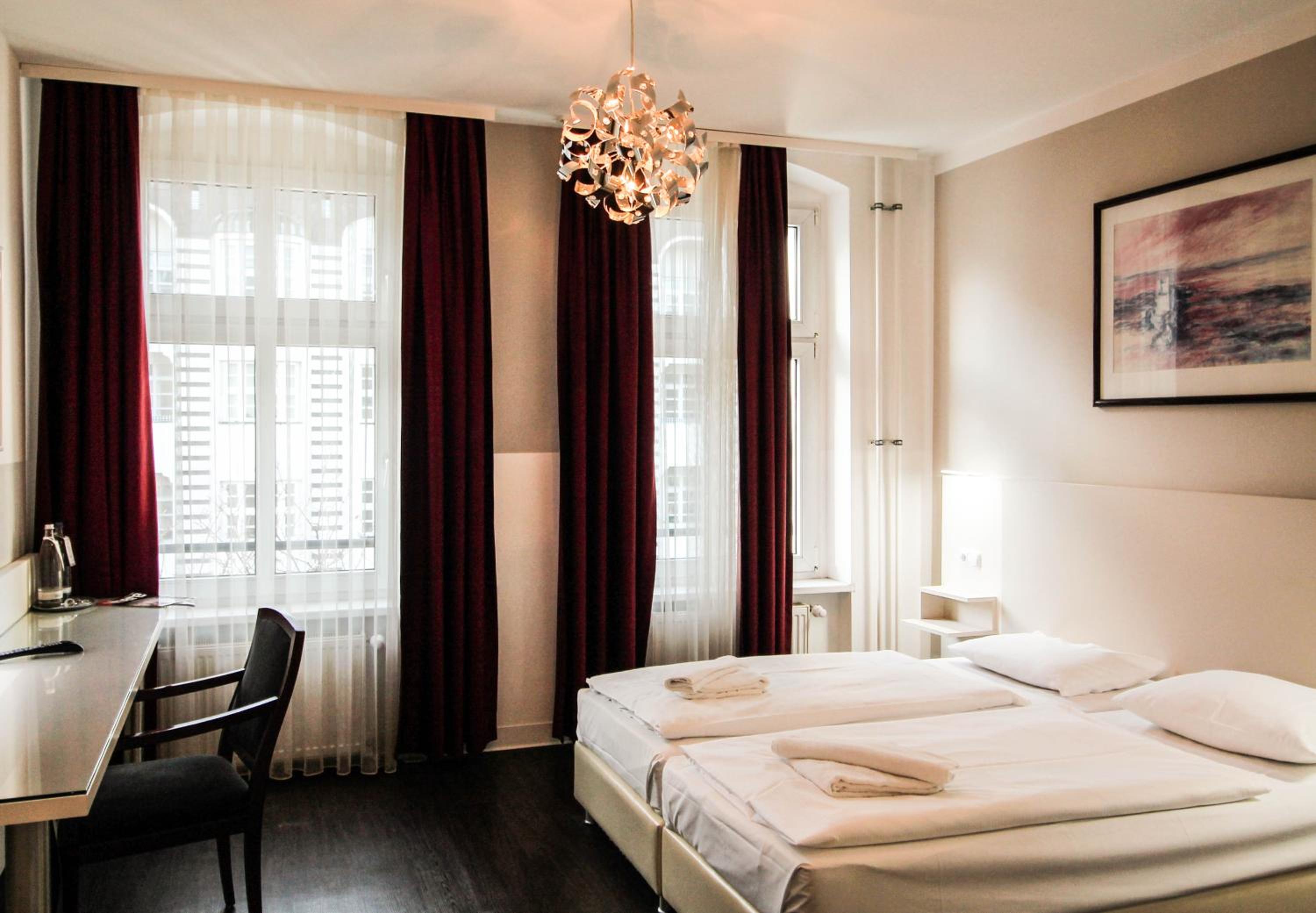 Superior Double or Twin Room photo 3