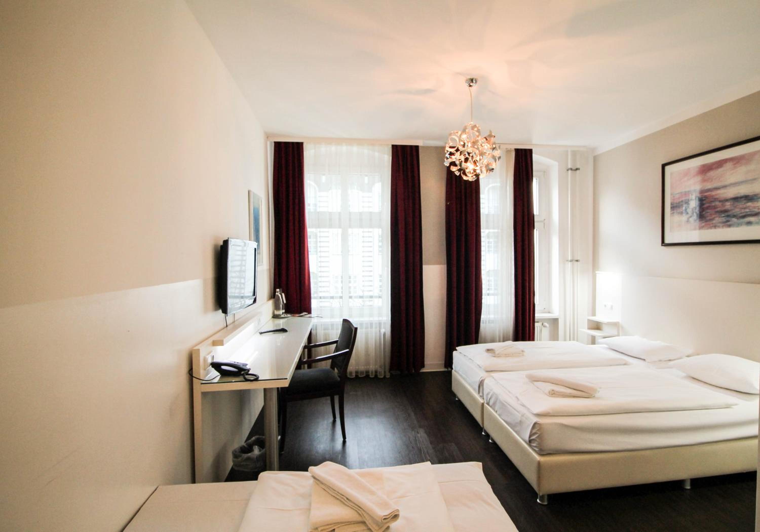 Comfort Triple Room photo 3