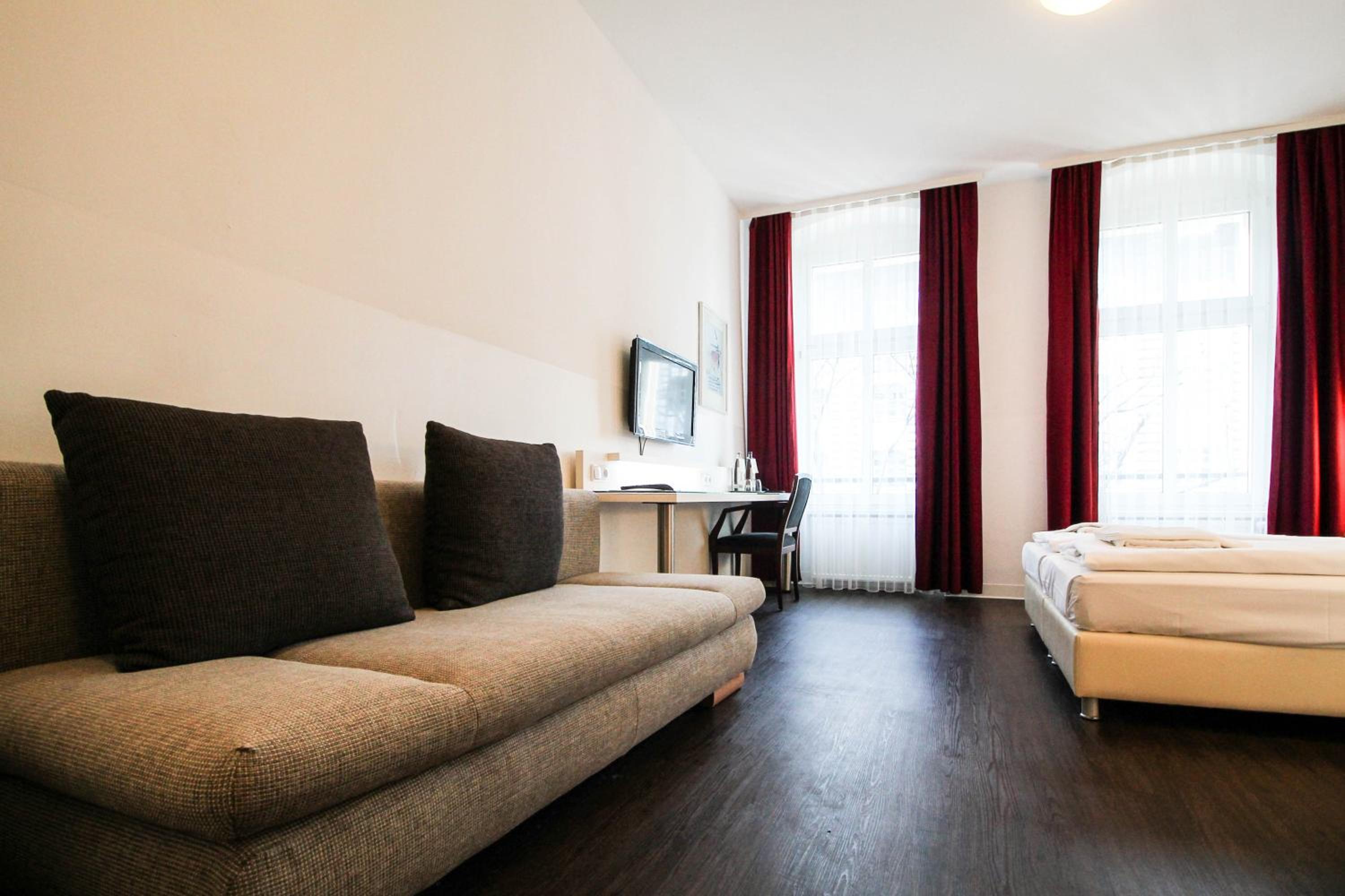 Comfort Triple Room photo 2