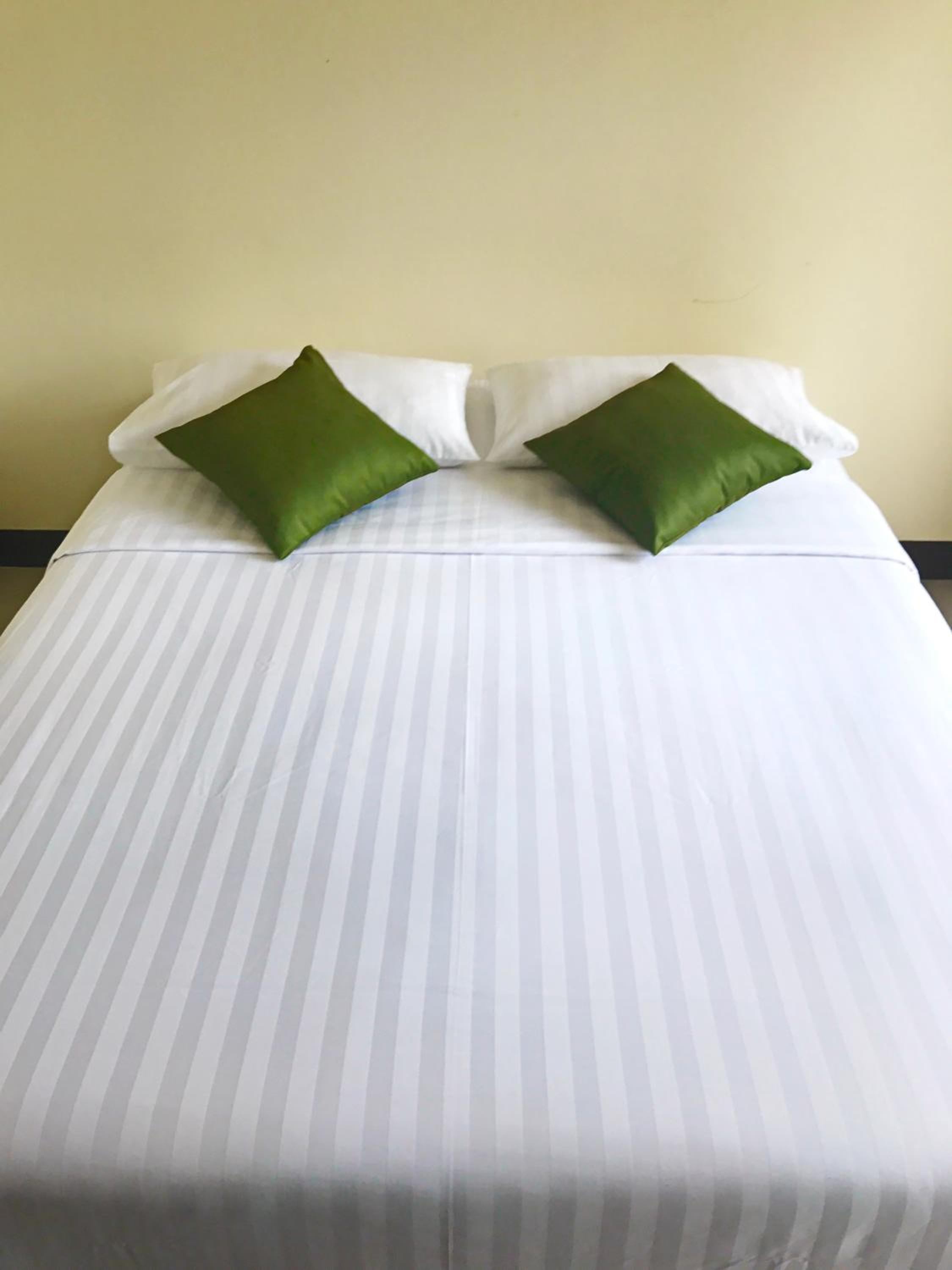 Standard Queen Room - Photo 4