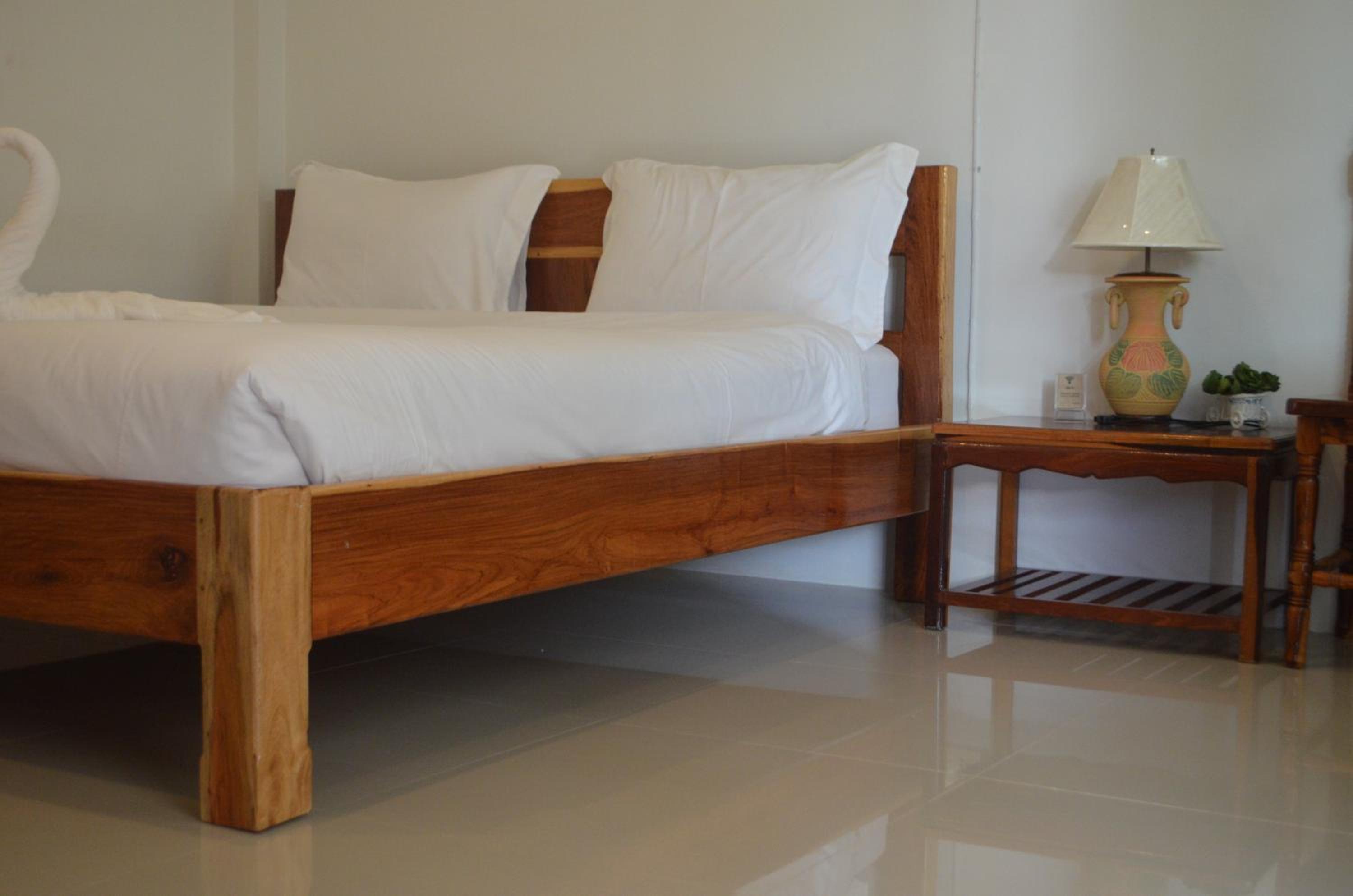 Deluxe Room - Photo 16