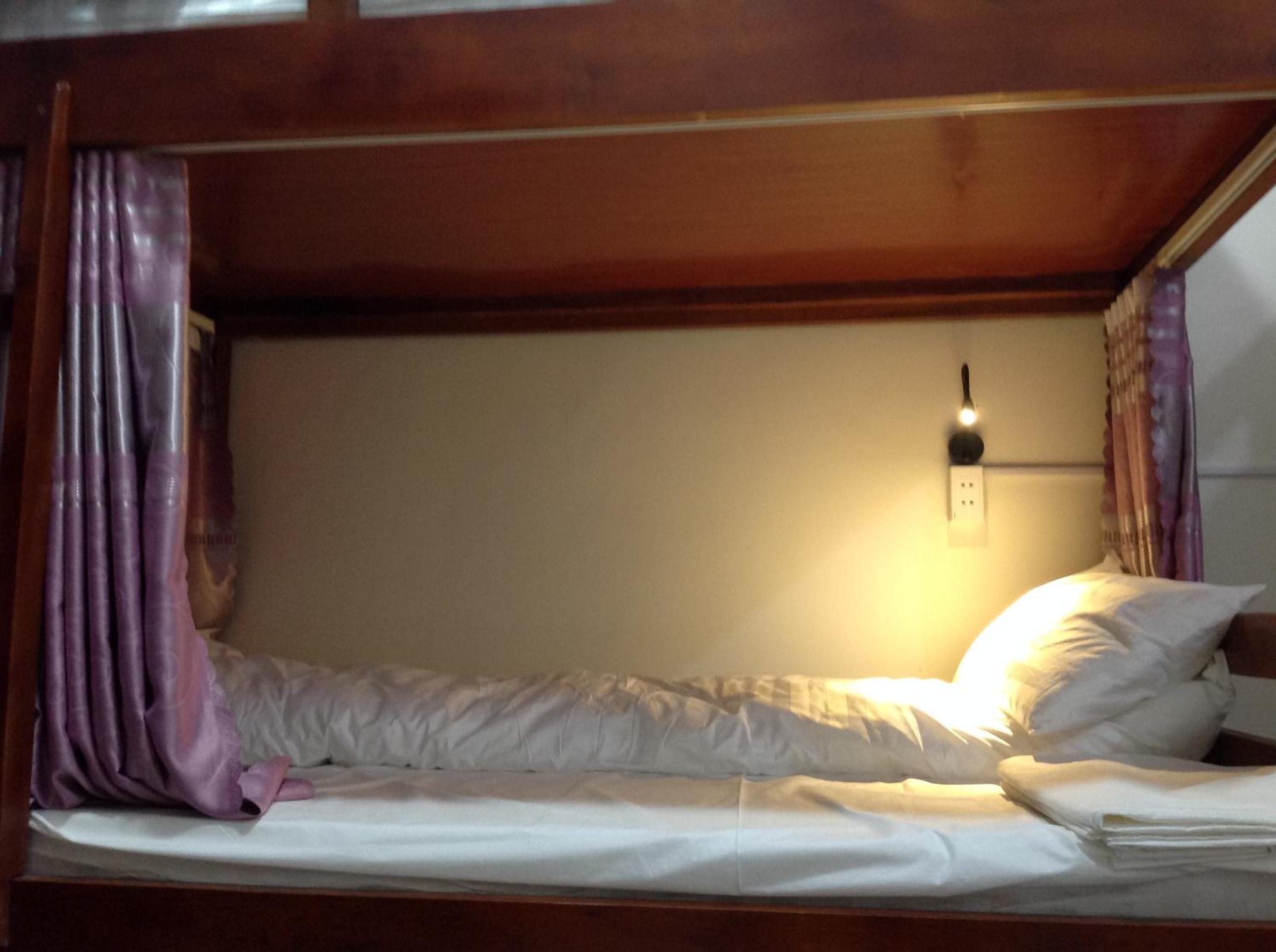 Bed in 8-Bed Dormitory Room photo 1