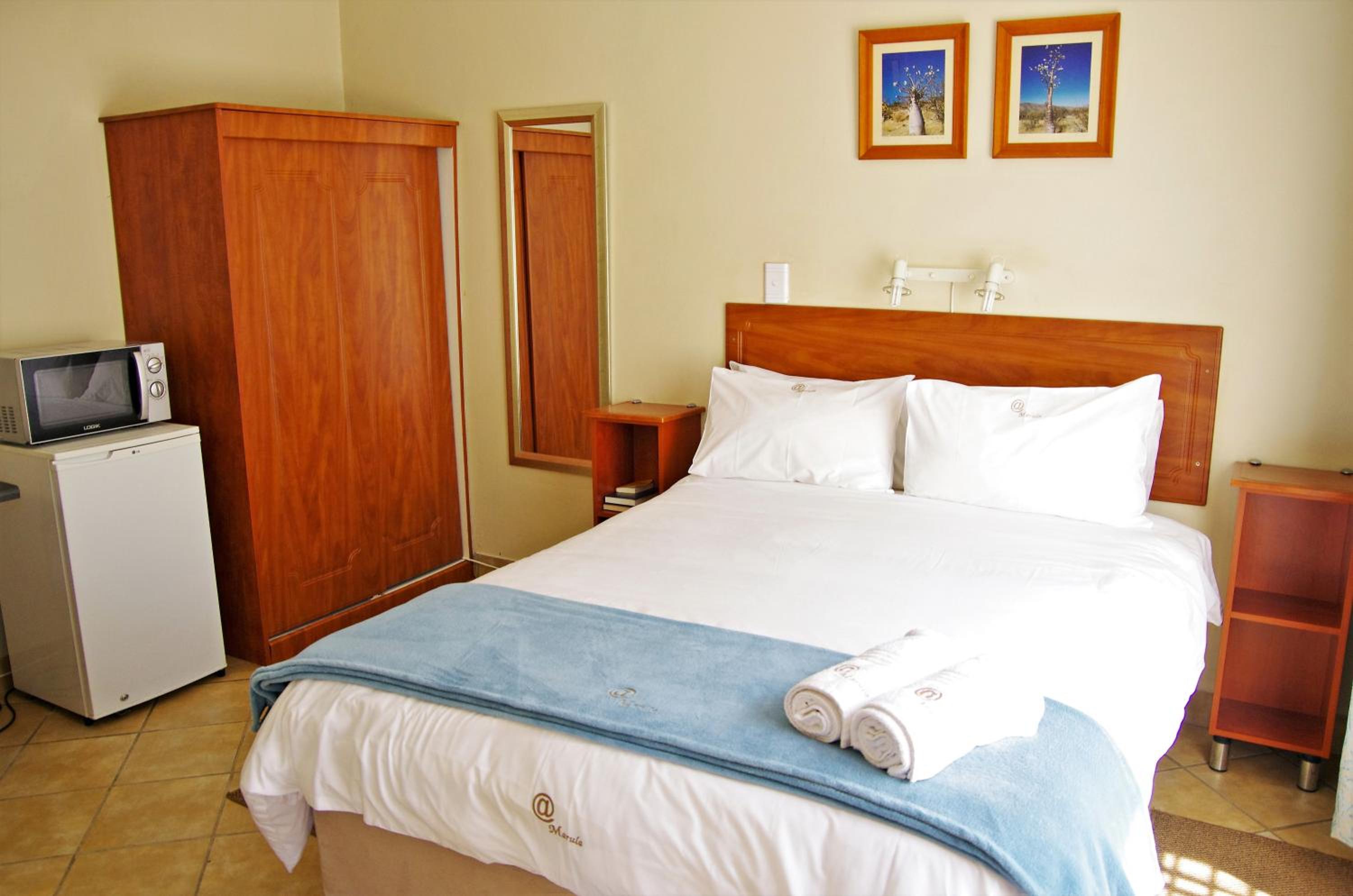 Standard Double Room - Photo 2