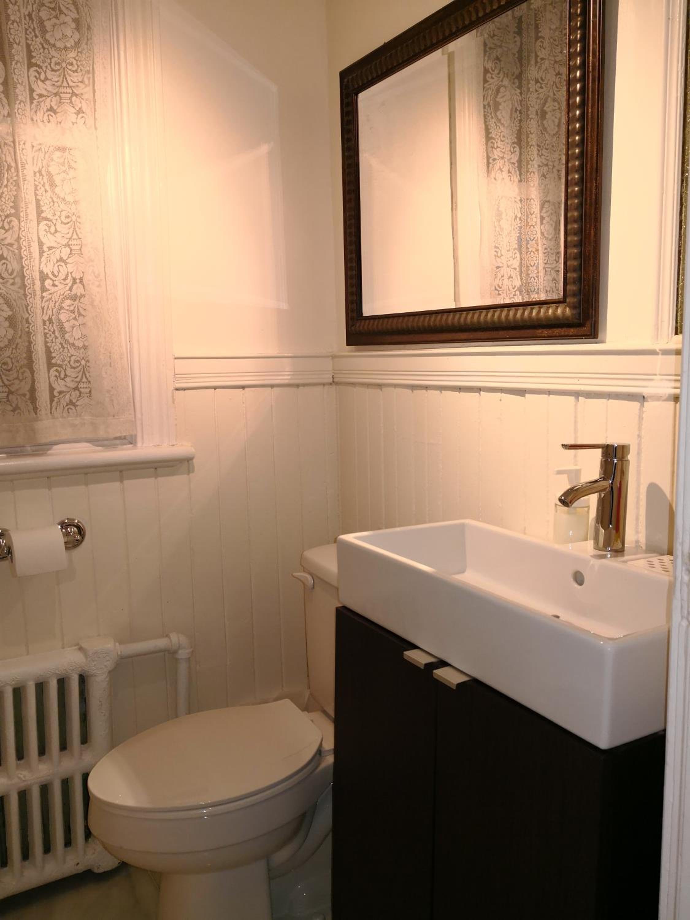Queen Room with Private Bathroom