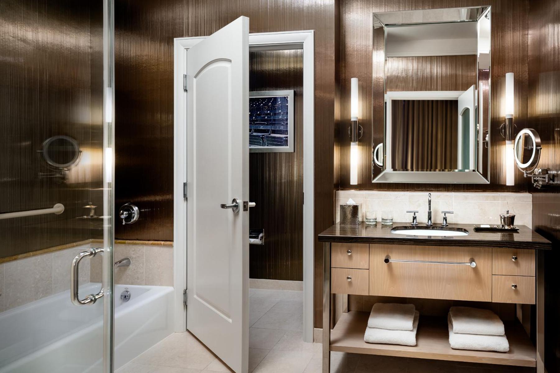 Penthouse Suite