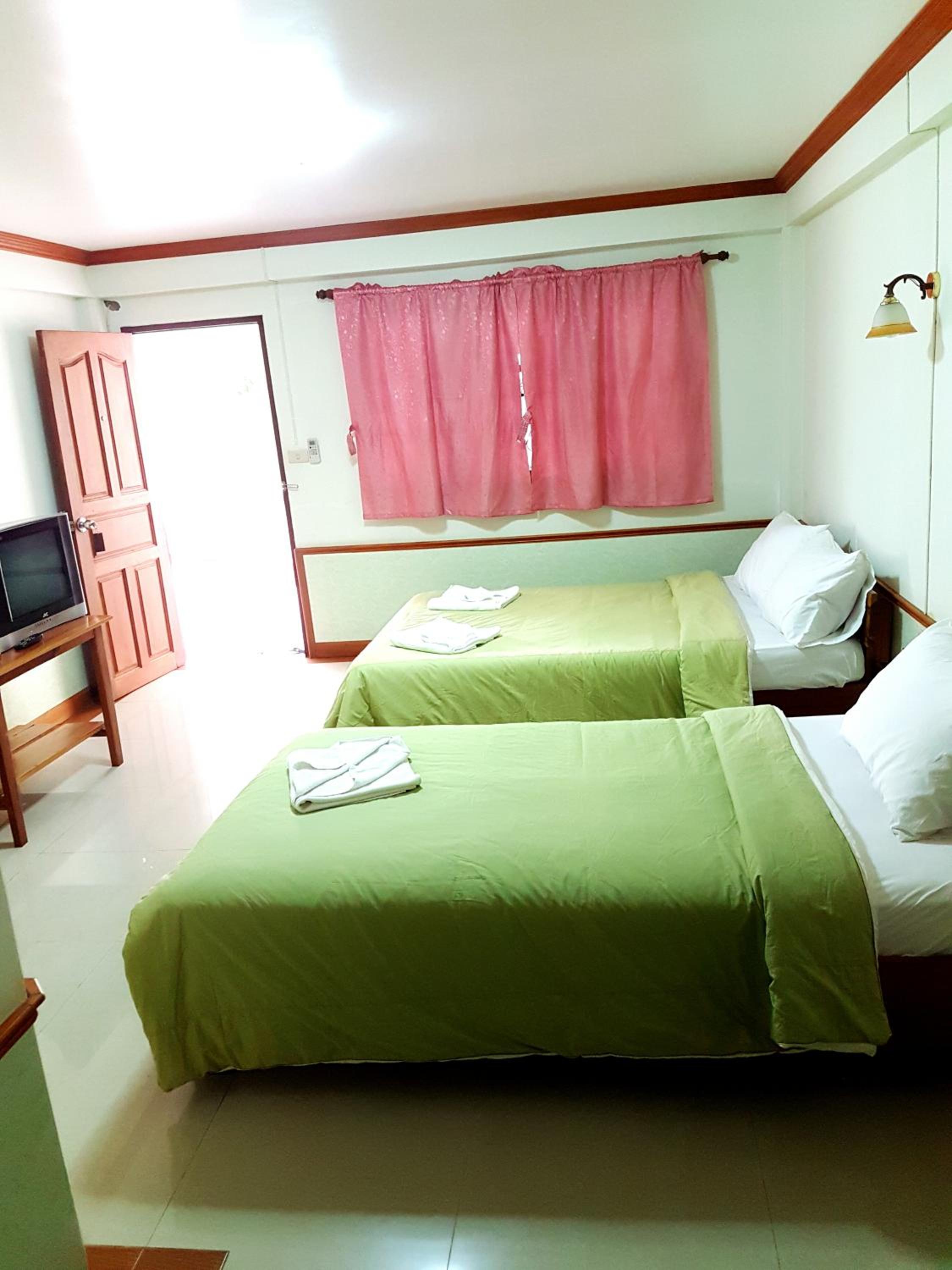 Deluxe Triple Room photo 2