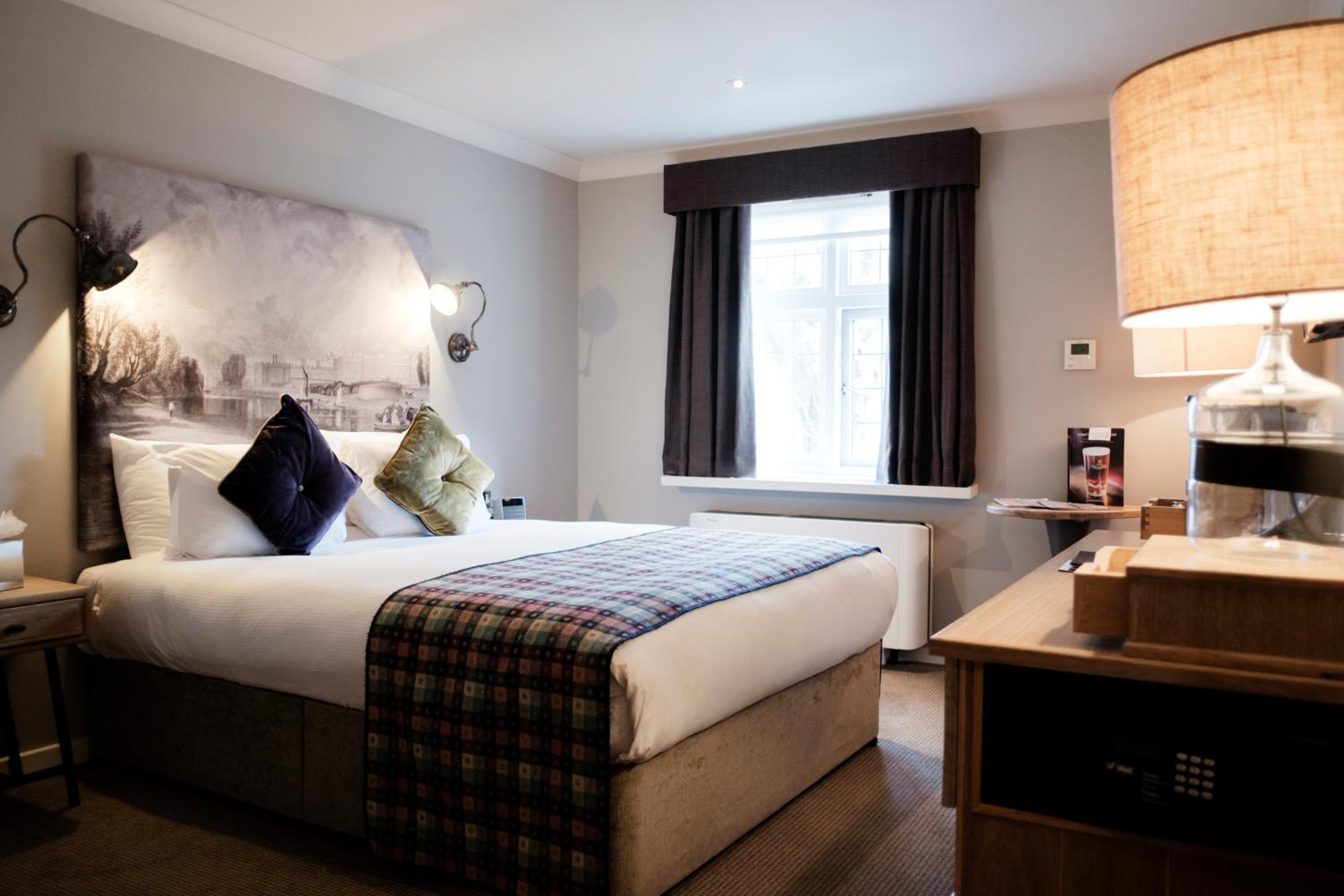 Deluxe King Room photo 3