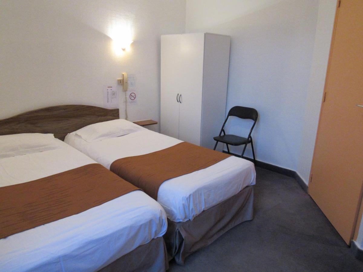 Twin Room - Photo 2